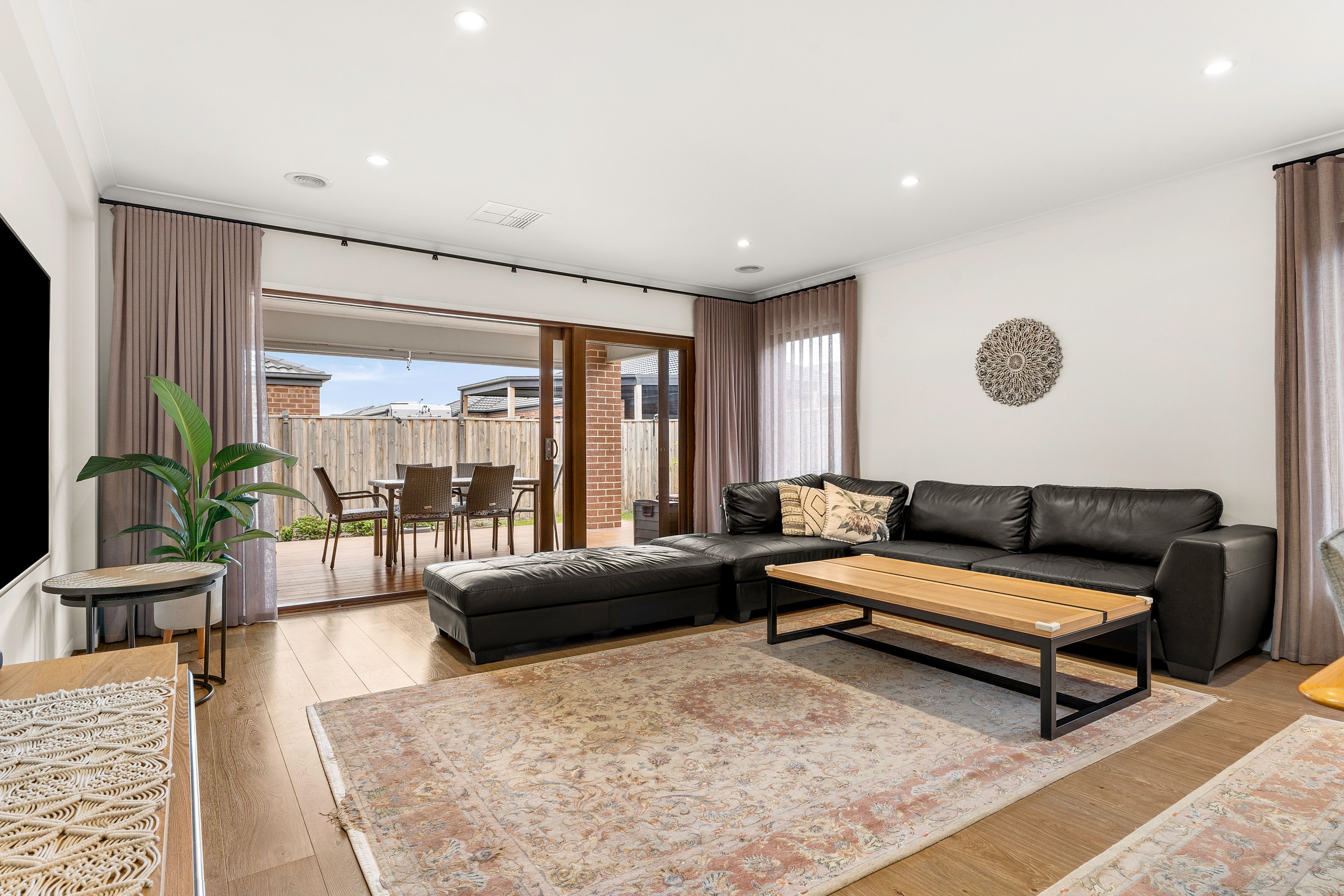 35 Altera Crescent — photo 8 of 13
