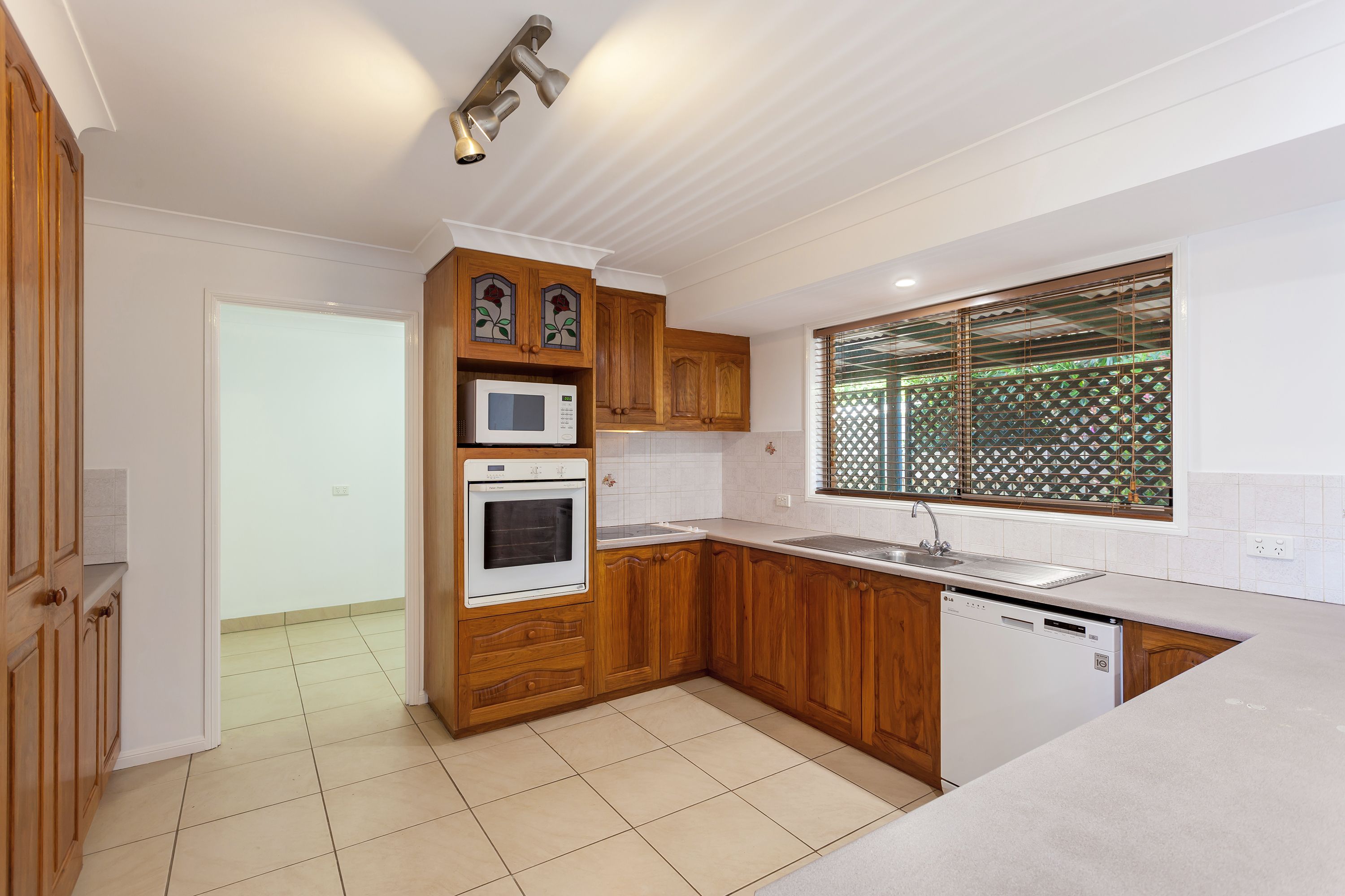 9 Honeysuckle Drive, Glenvale, QLD 4350