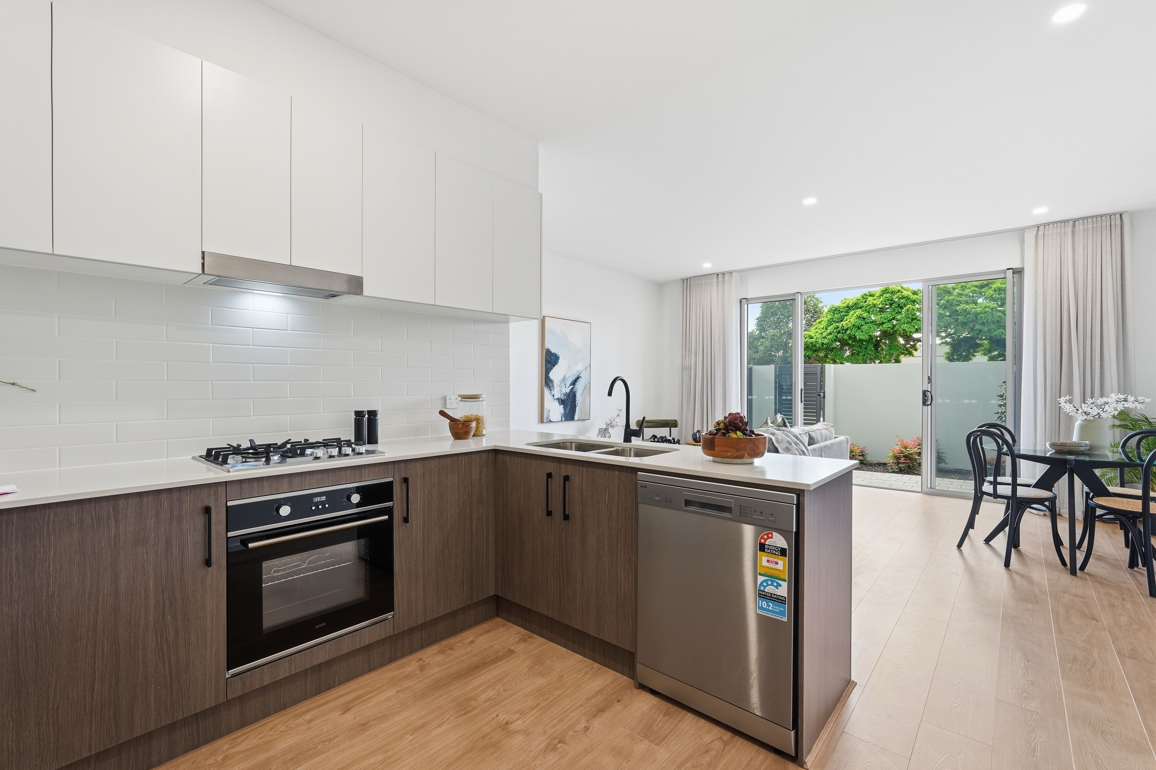 3/2A Frogmore Road — photo 6 of 14