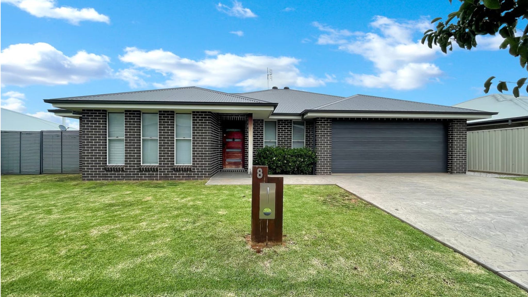 8 Macintyre Circuit — photo from Ray White Dubbo
