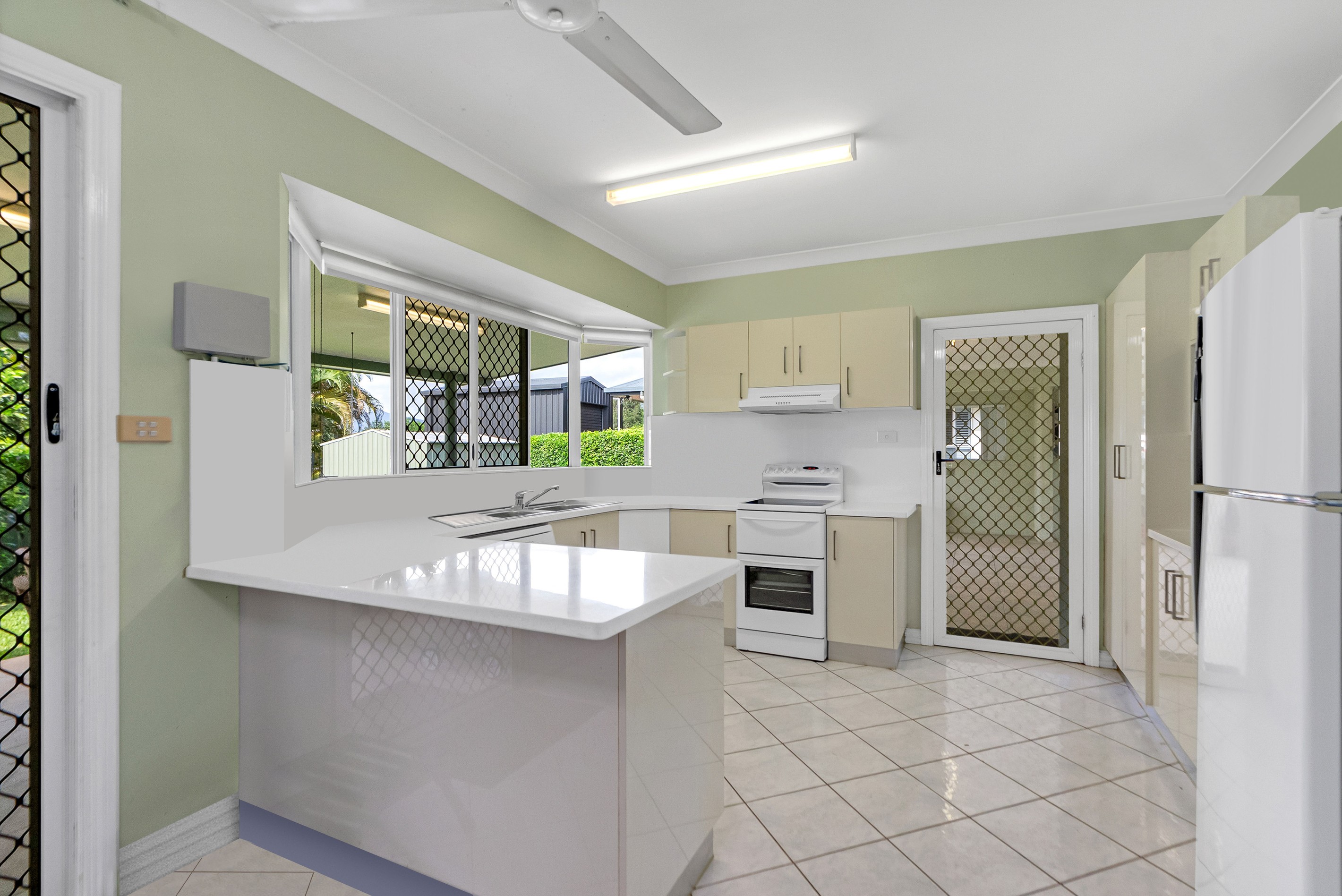 1 Barcoo Close, Bentley Park, QLD 4869