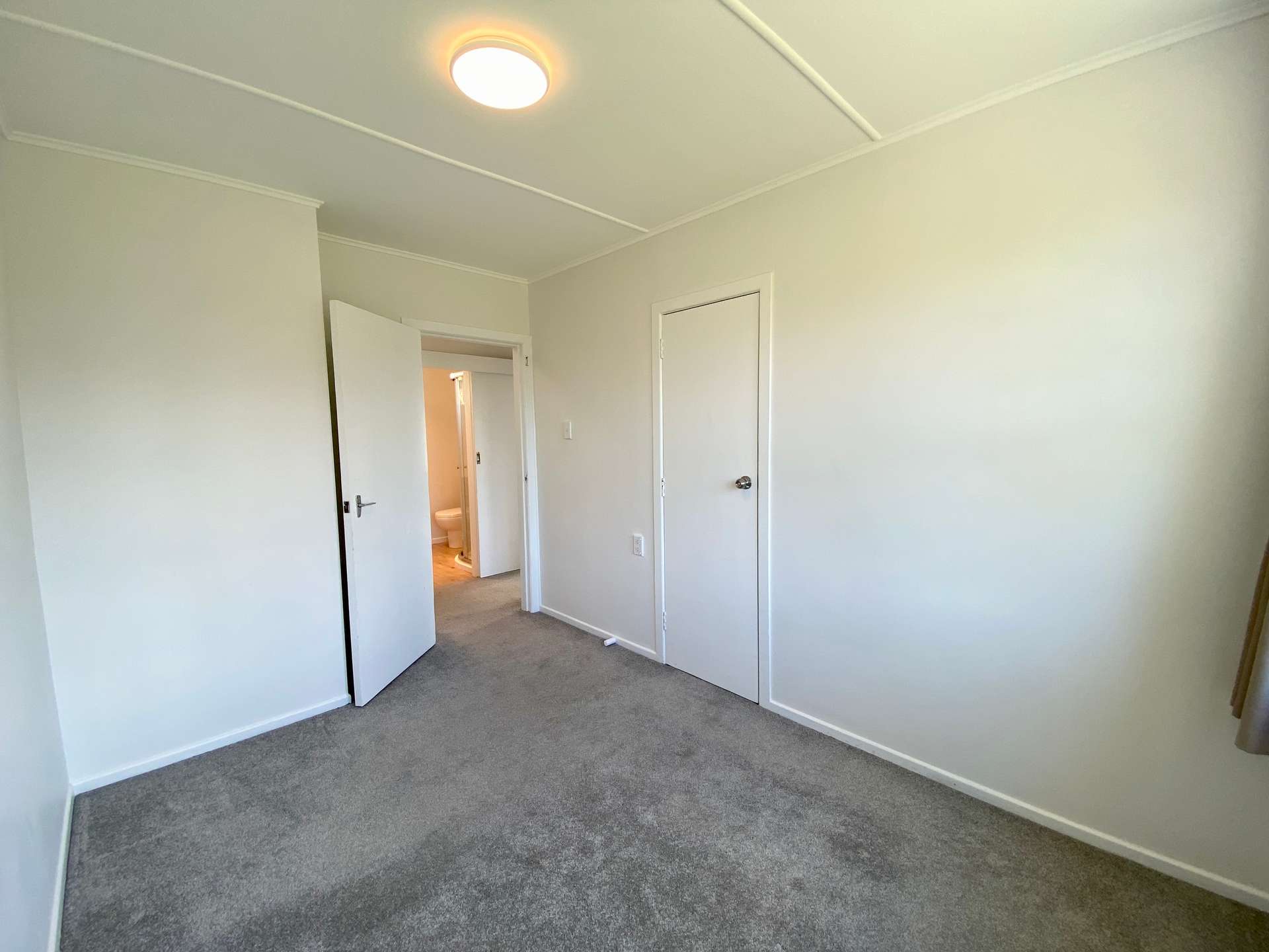 2 Aronui Terrace photo 14