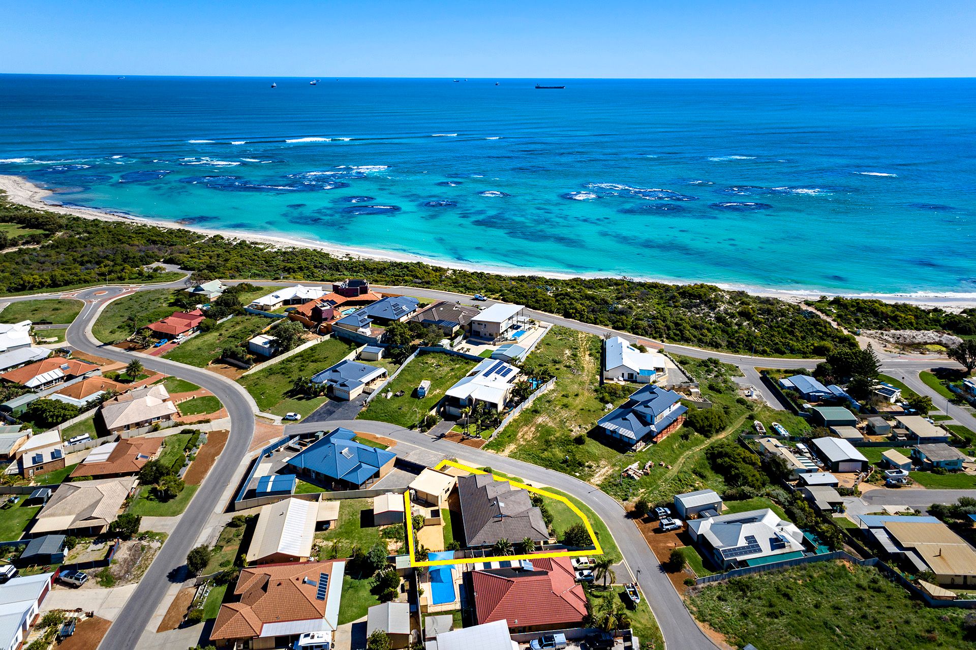 4 Bluewater Close, Drummond Cove, WA 6532