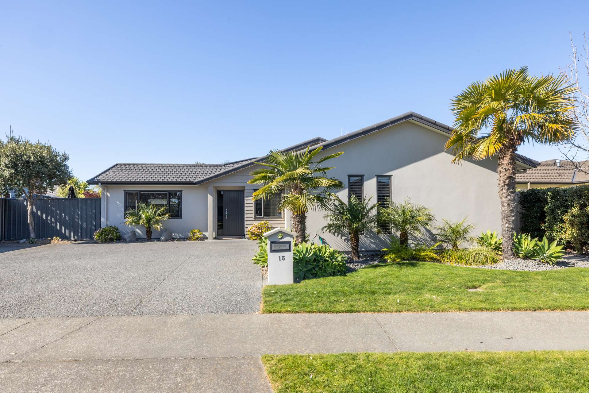 15 Tasman Drive photo 7