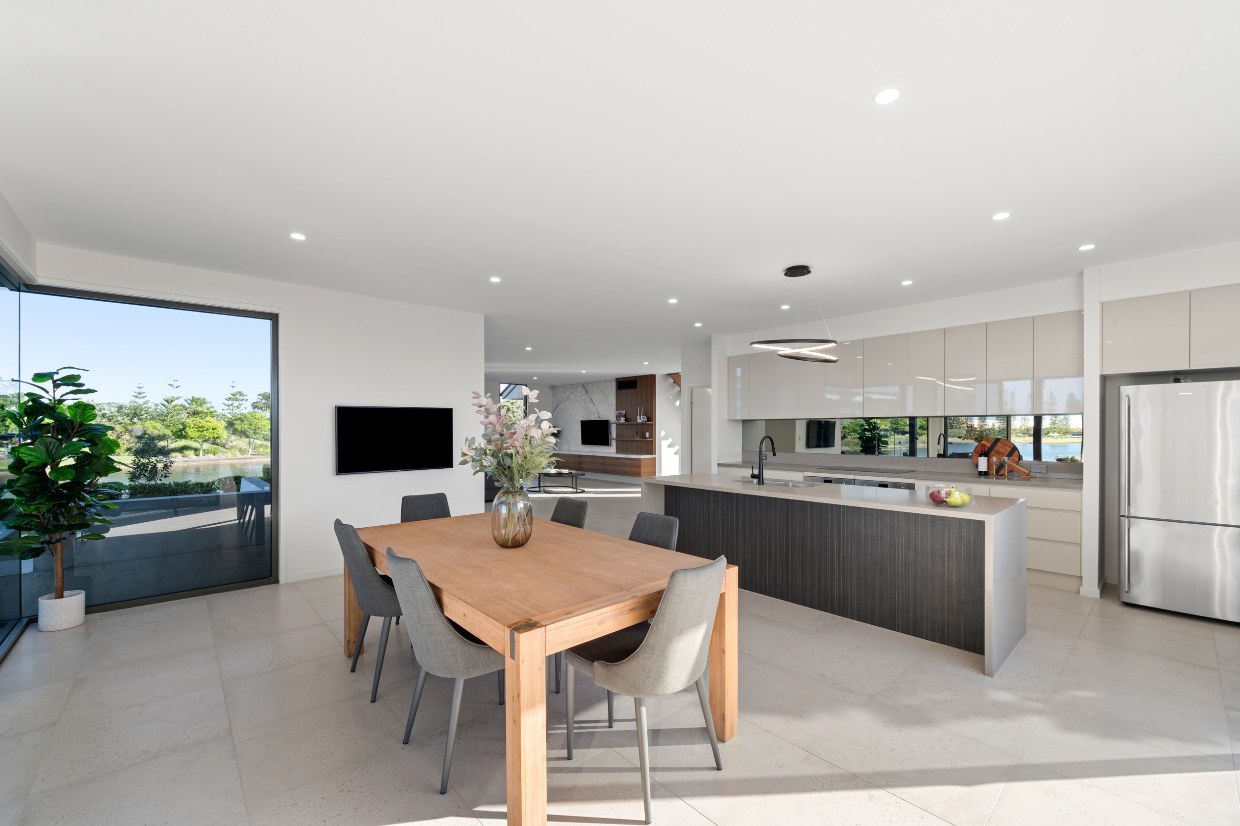 2 Entrance Island, BOKARINA, QLD 4575