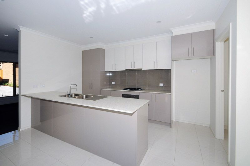 11 Mercury Court, Carrum Downs, VIC 3201