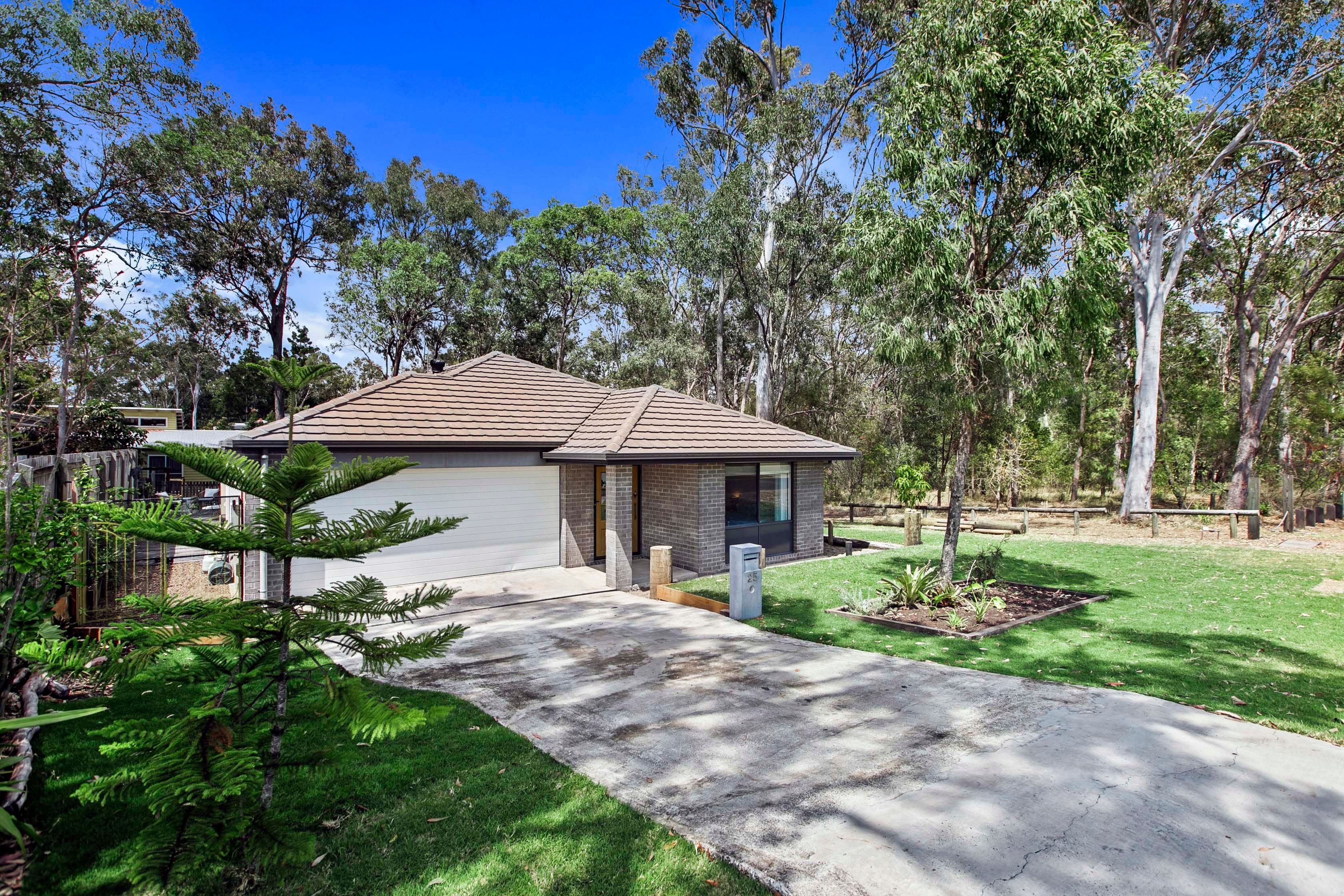 25 Spence Street, Point Vernon, QLD 4655