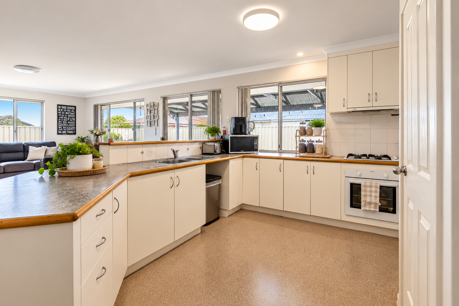 36 Falcon Drive — photo 6 of 18