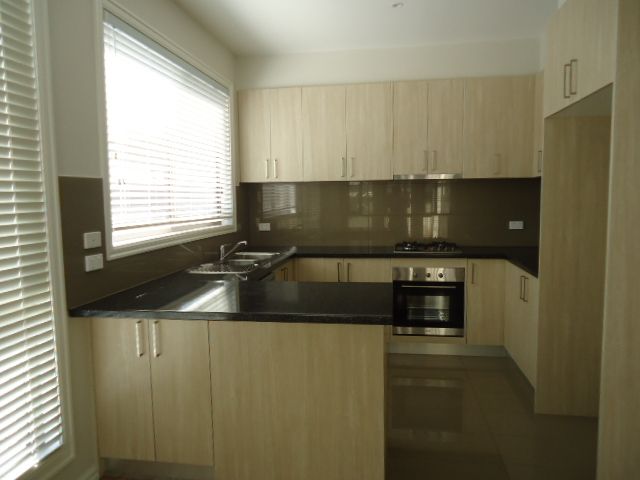 2 /7 Roma Court, Eumemmerring, VIC 3177