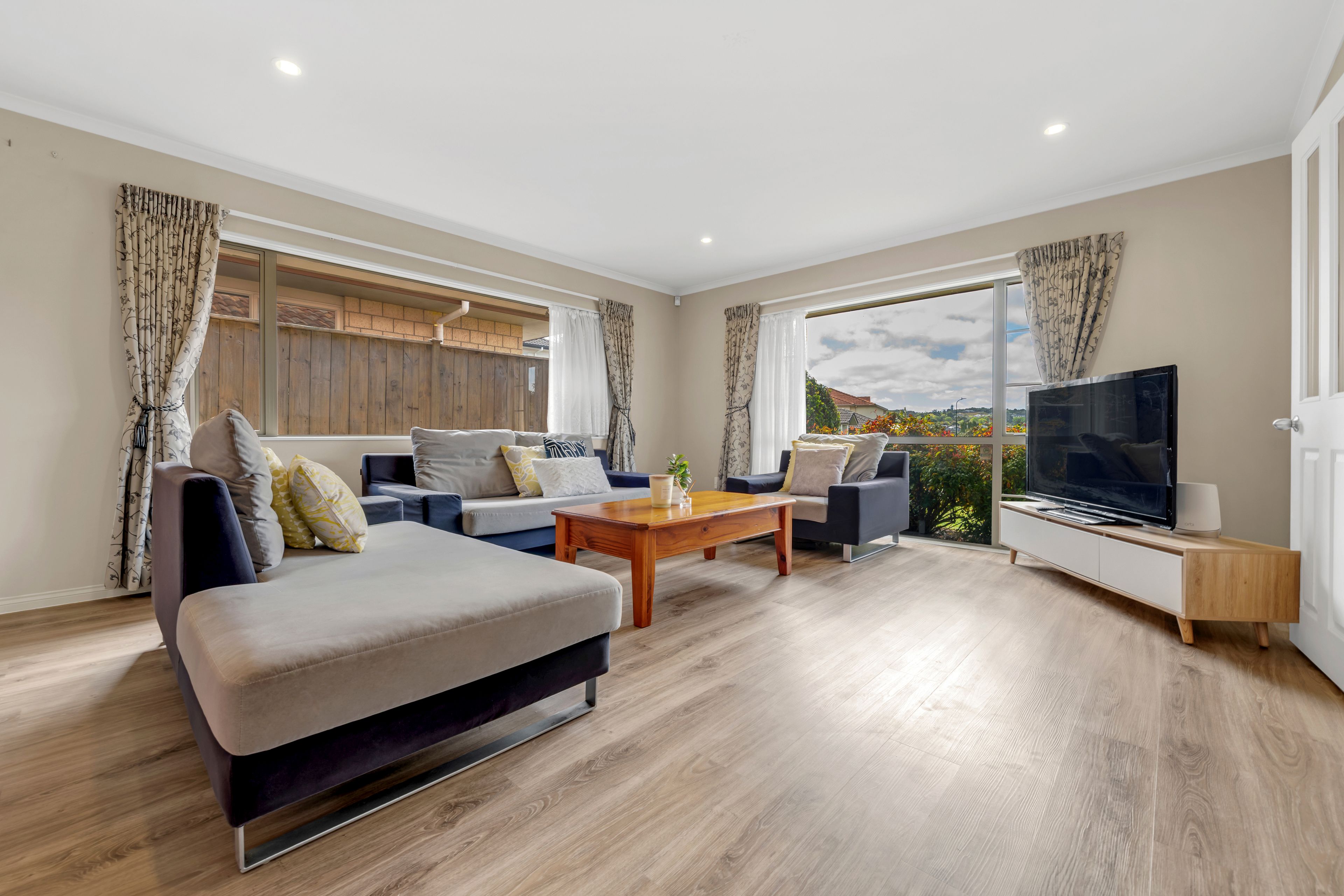 21 Speyside Crescent, Flat Bush, Manukau City