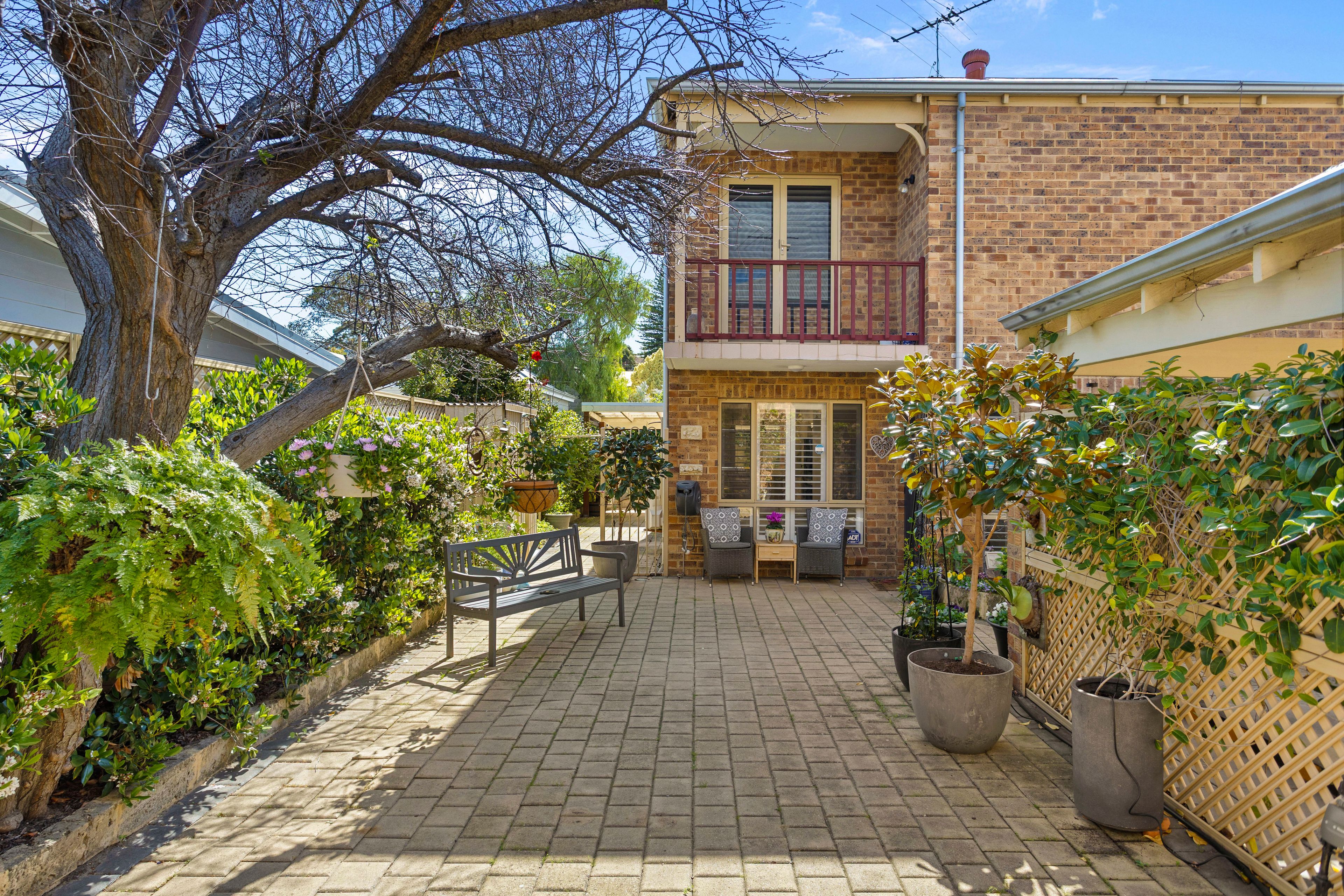 5/4 John Street — photo 20 of 27
