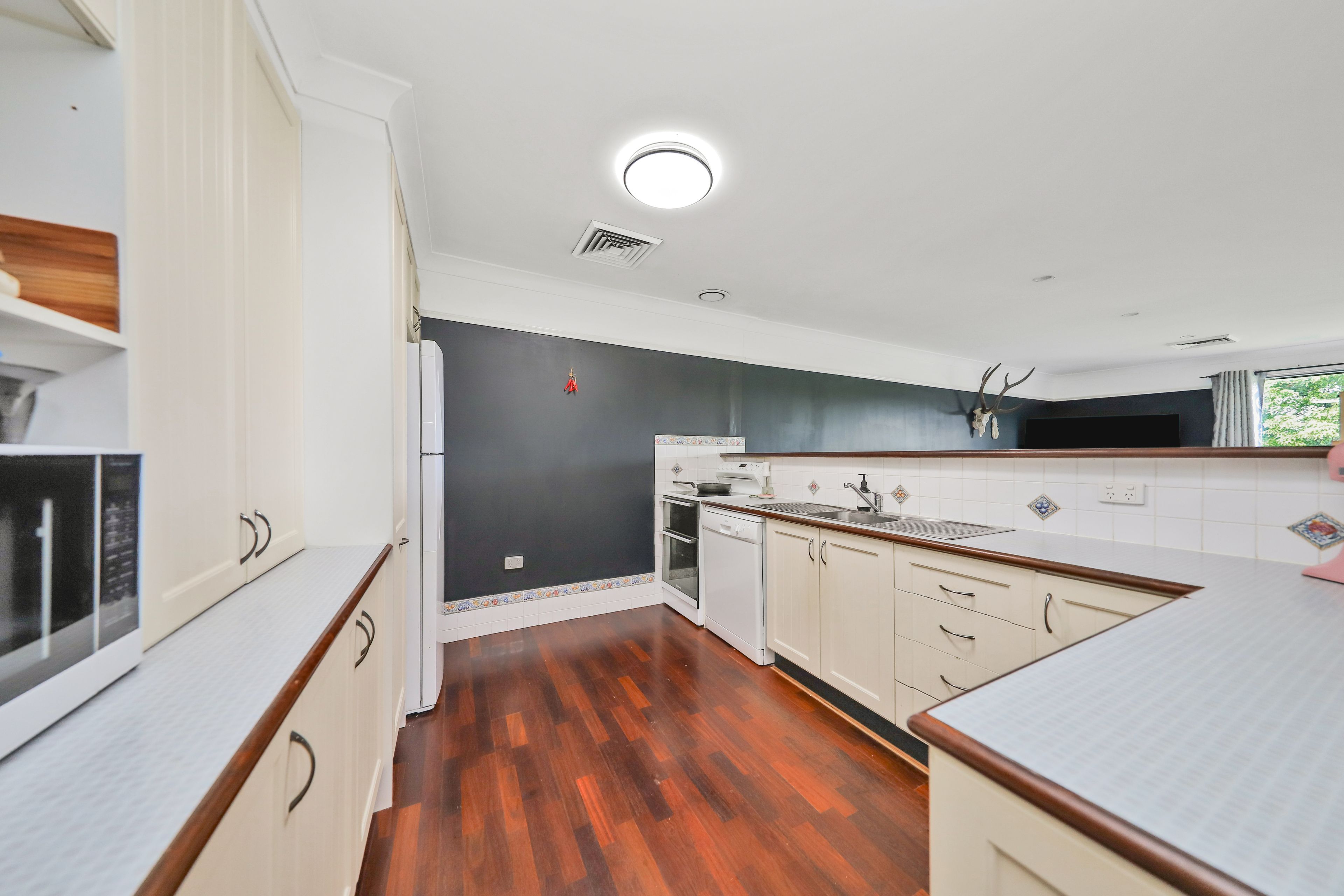 8 Bundara Crescent — photo 5 of 24
