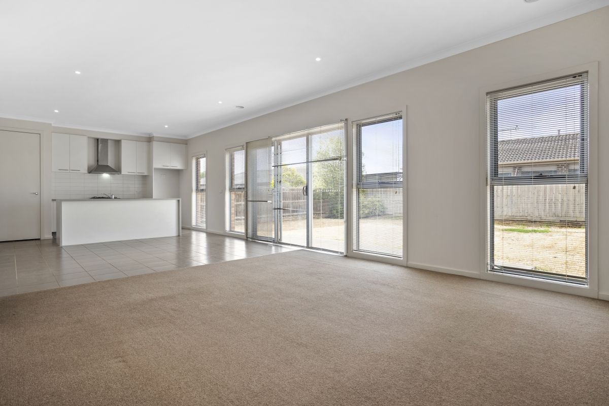 13 Laurence Way, Tarneit, VIC 3029