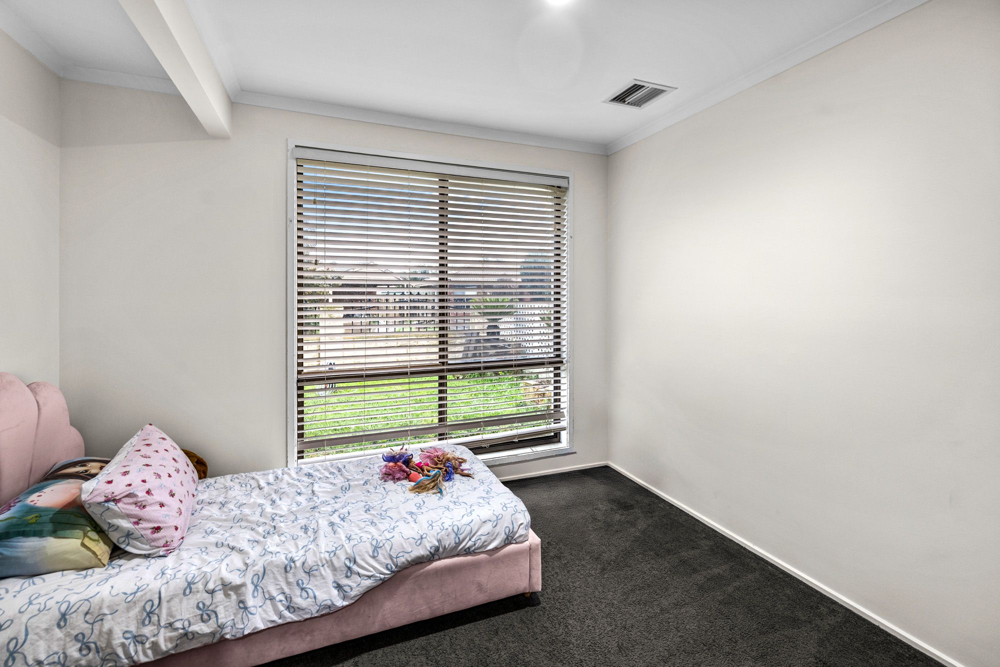 4 Pleone Court — photo 9 of 12