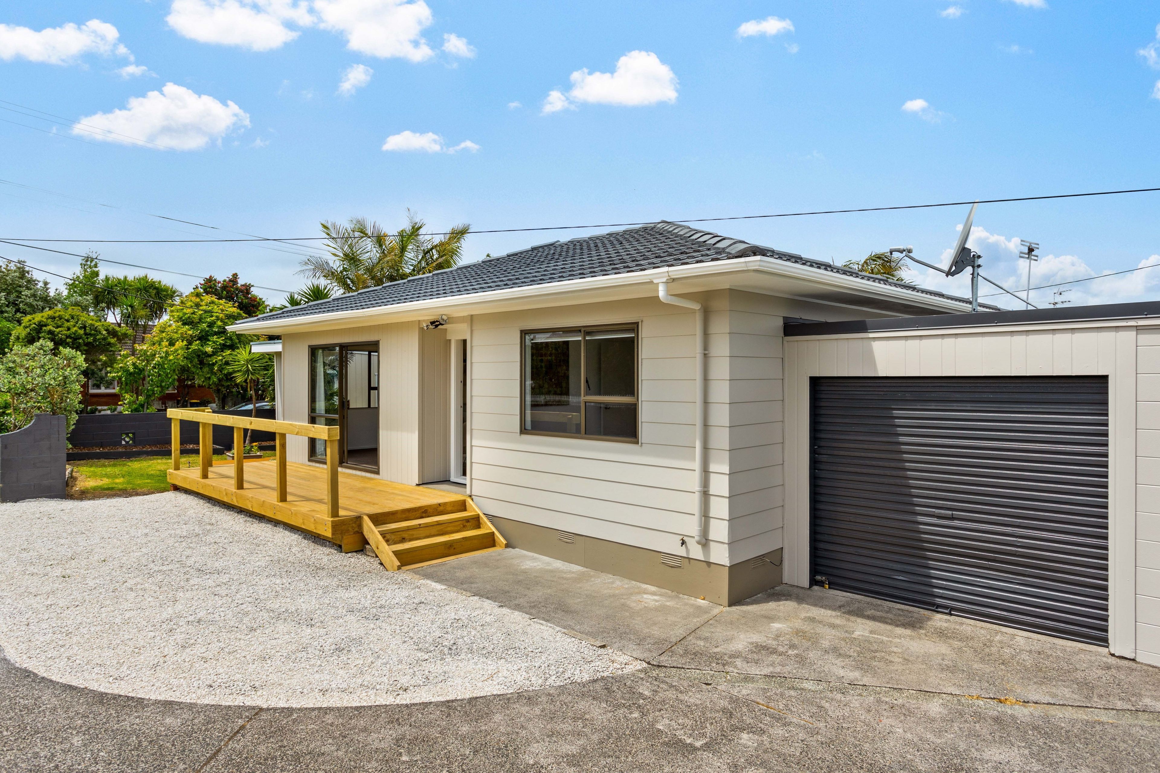 1/9 Rewarewa Road, Te Atatu Peninsula, Waitakere City
