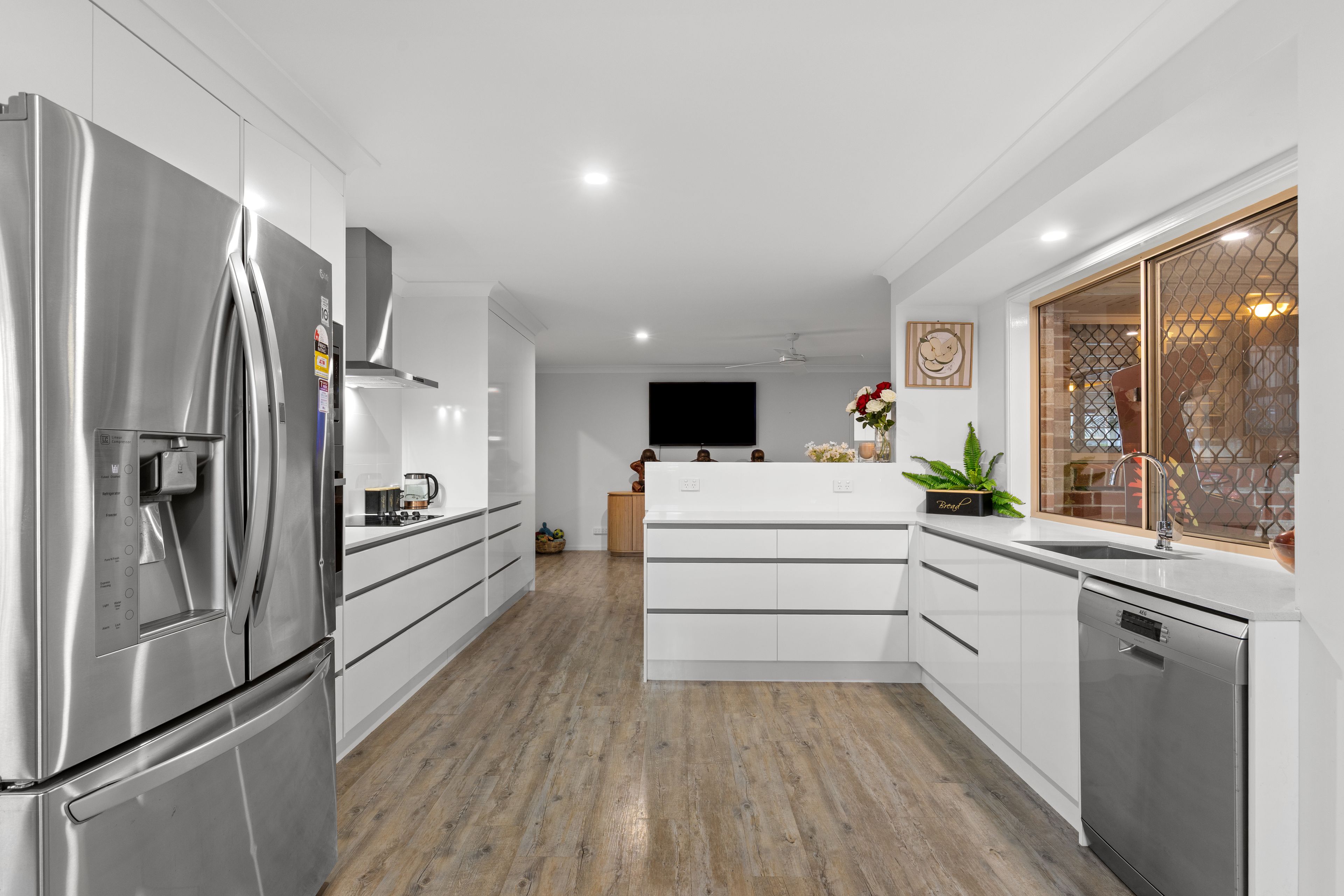 67 Aberdeen Place — photo 8 of 22