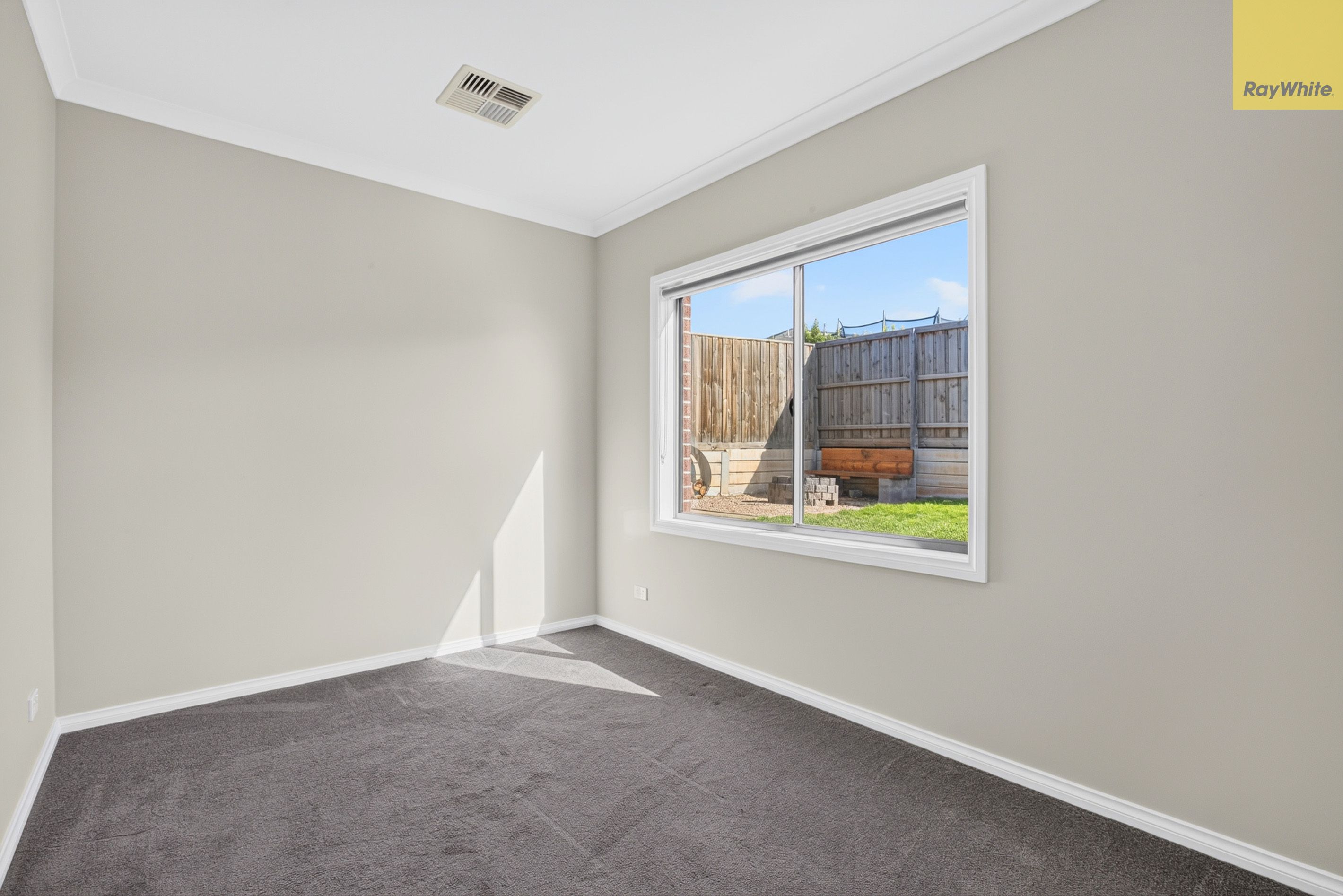 160 Stonehill Drive — photo 10 of 19