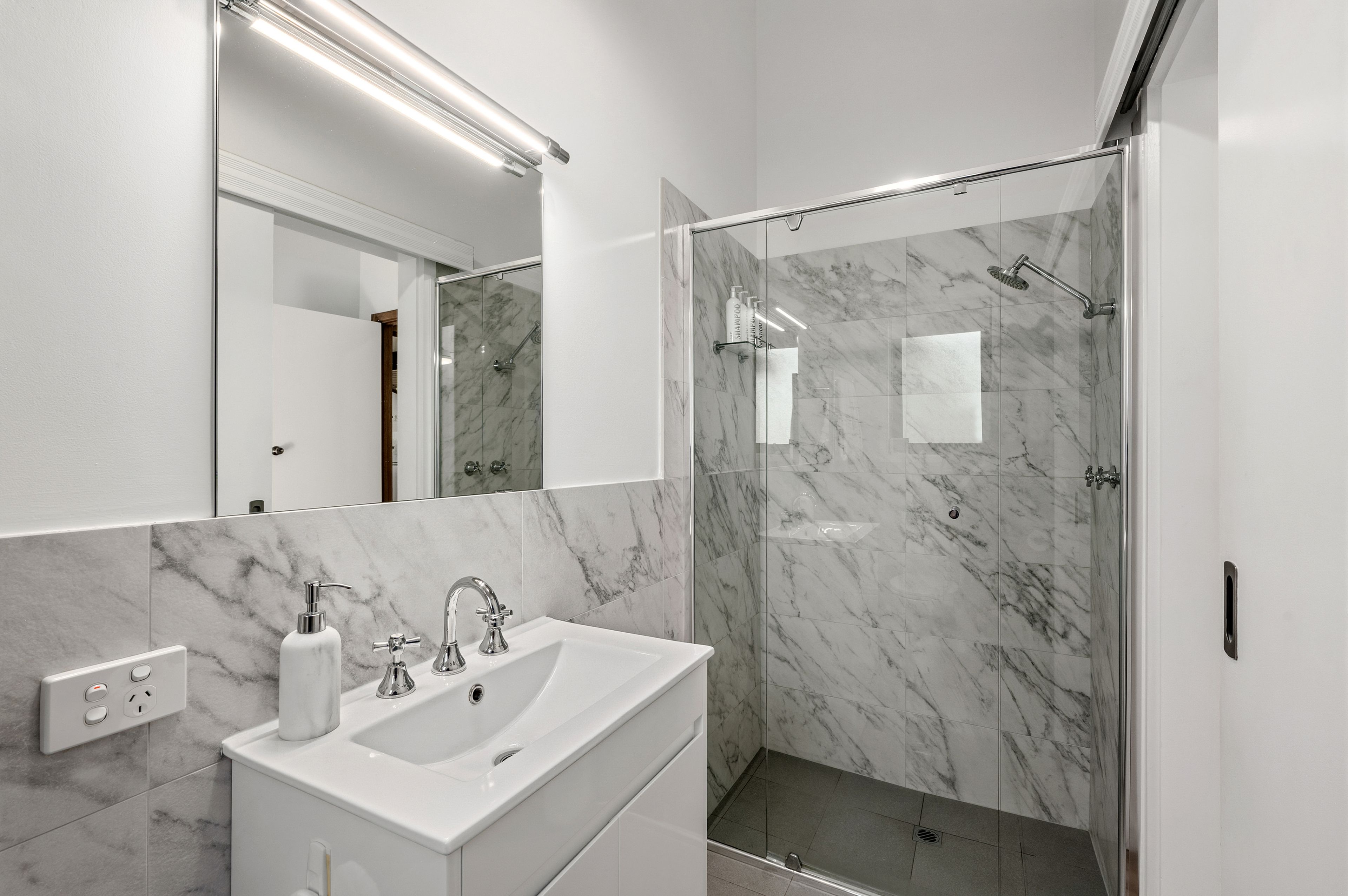 4 Redbank Close — photo 15 of 30