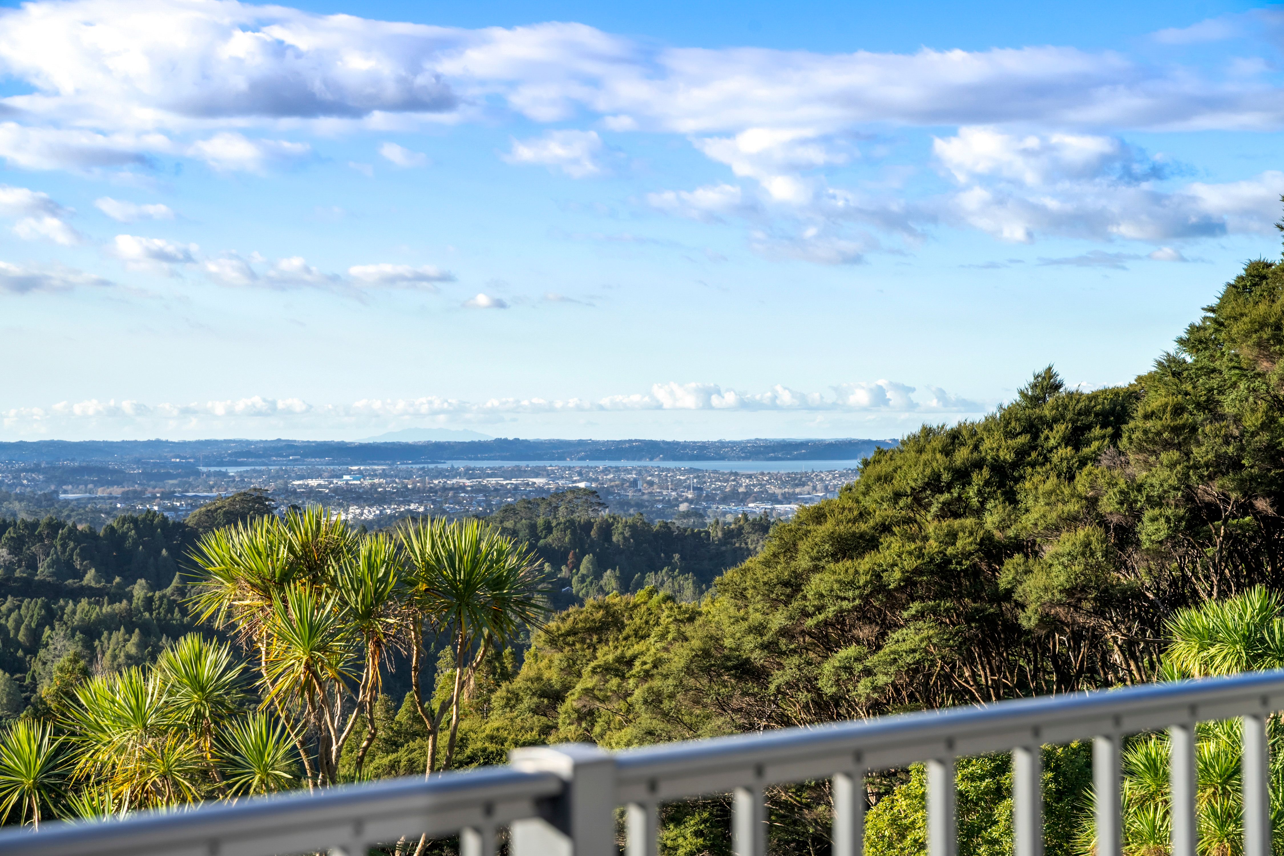 27 Tui Crescent, Waiatarua, Waitakere City
