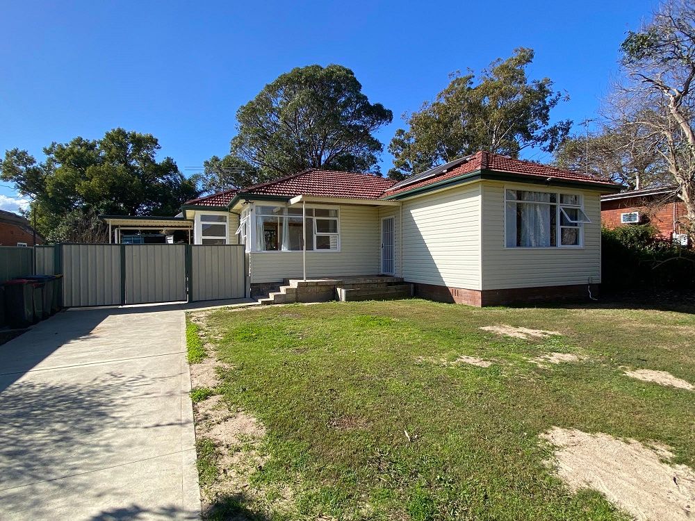 28 Bingara Road, Macquarie Fields, NSW 2564