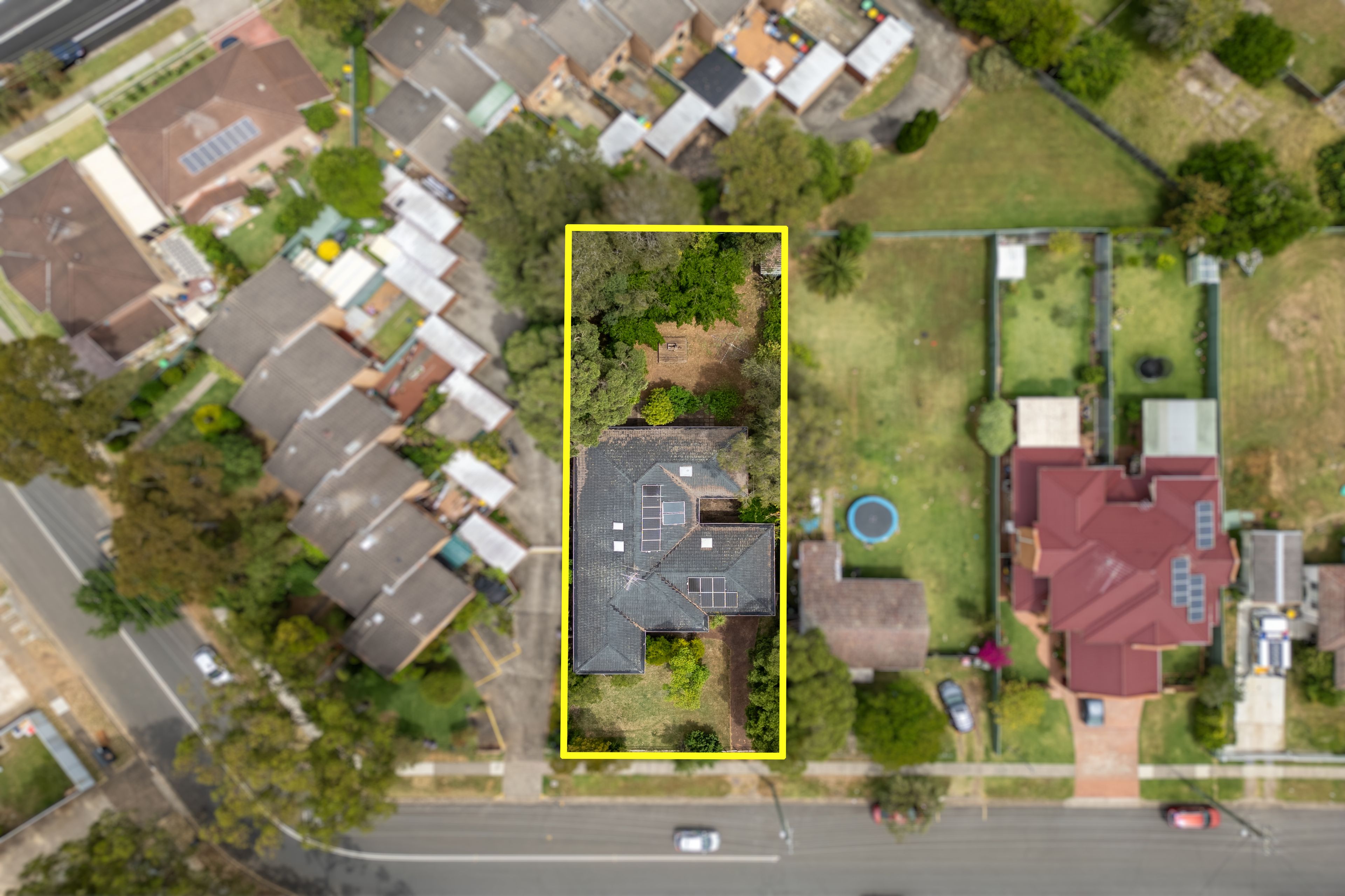 13 Hosking Crescent, Glenfield, NSW 2167