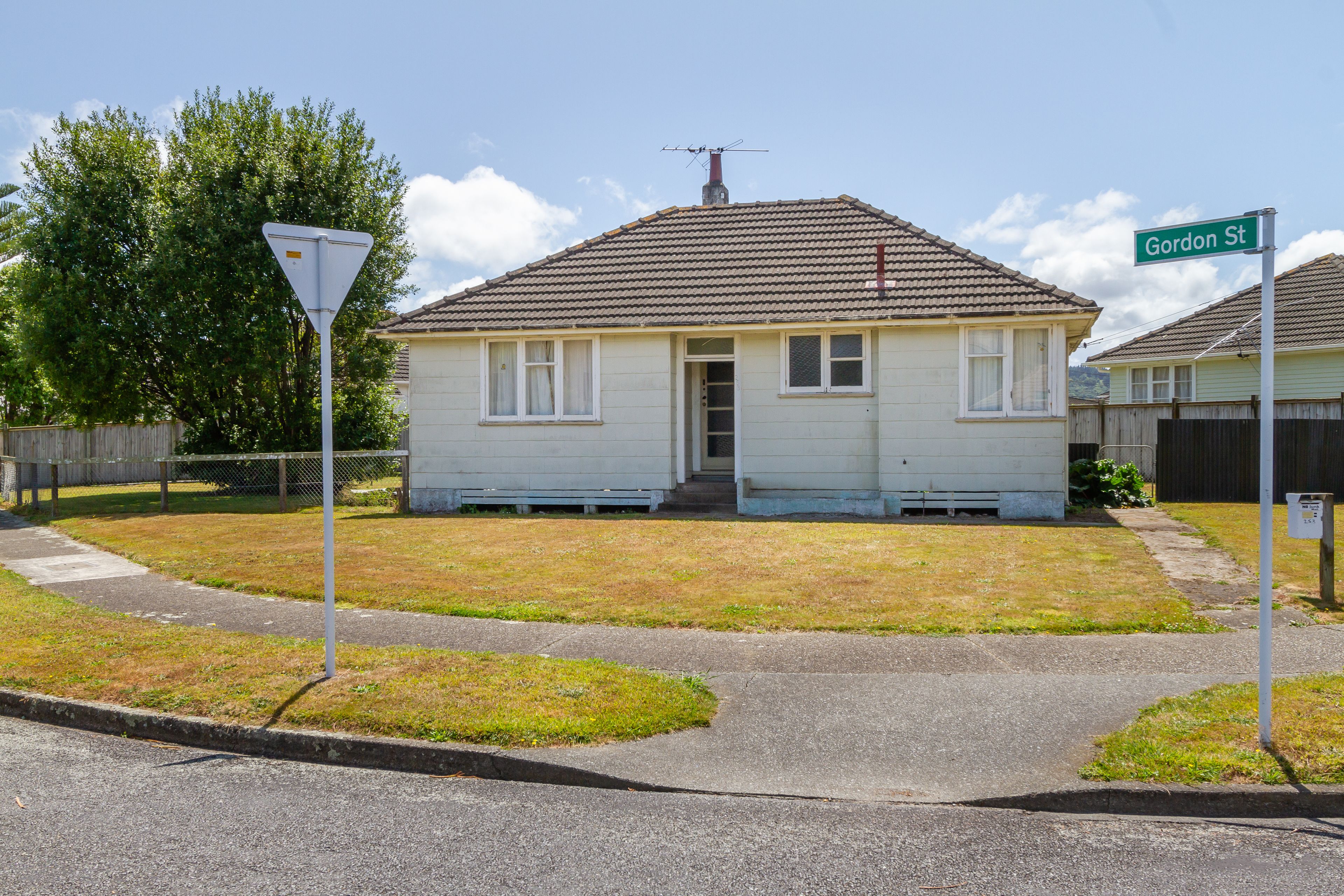 253 Oxford Terrace, Avalon, Lower Hutt City