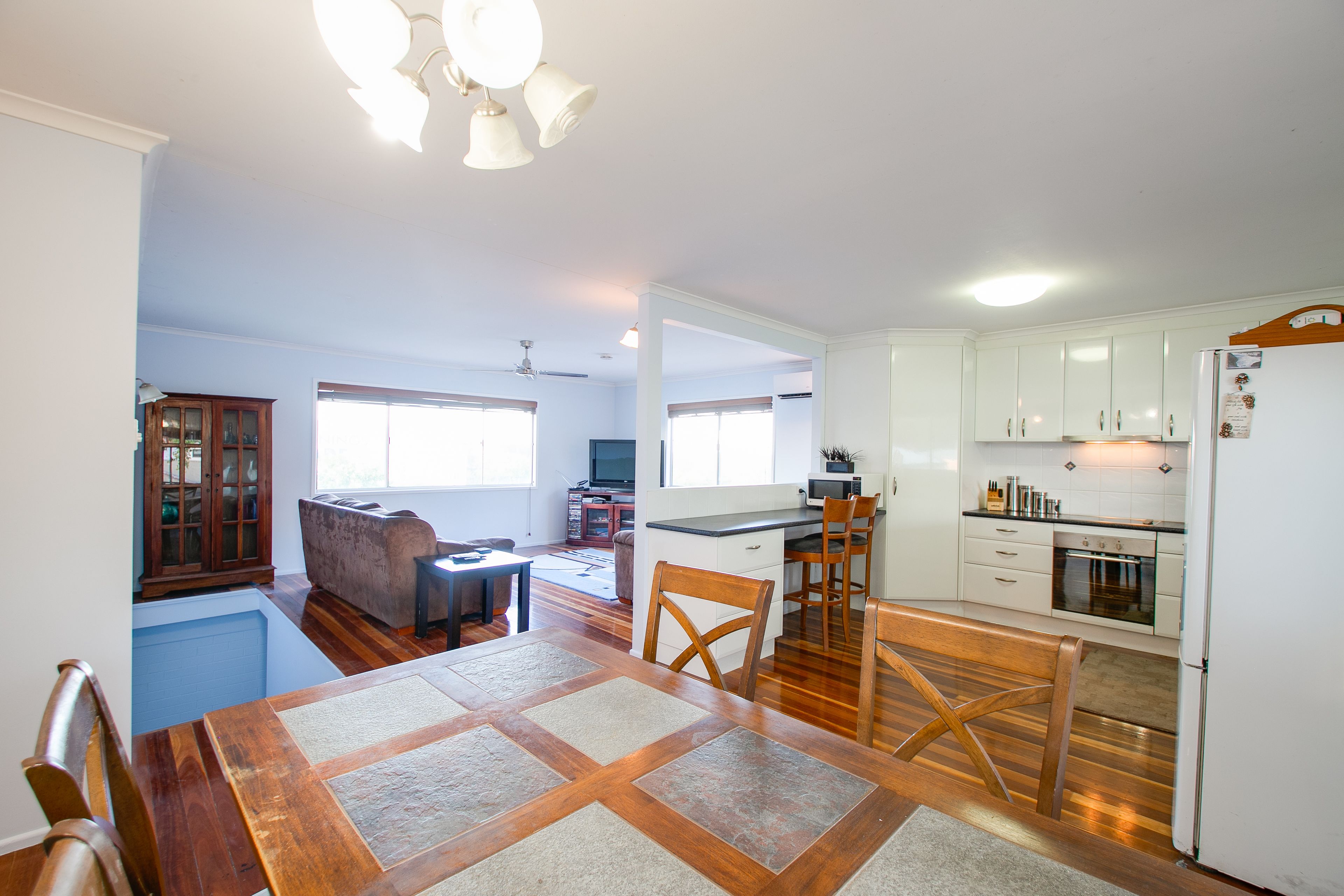 11 Saunders Street, Flinders View, QLD 4305
