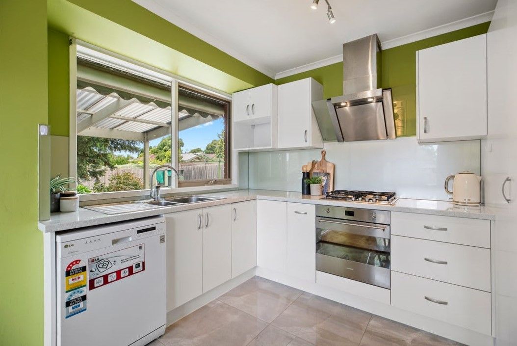 15 Adrian Place, Rowville, VIC 3178