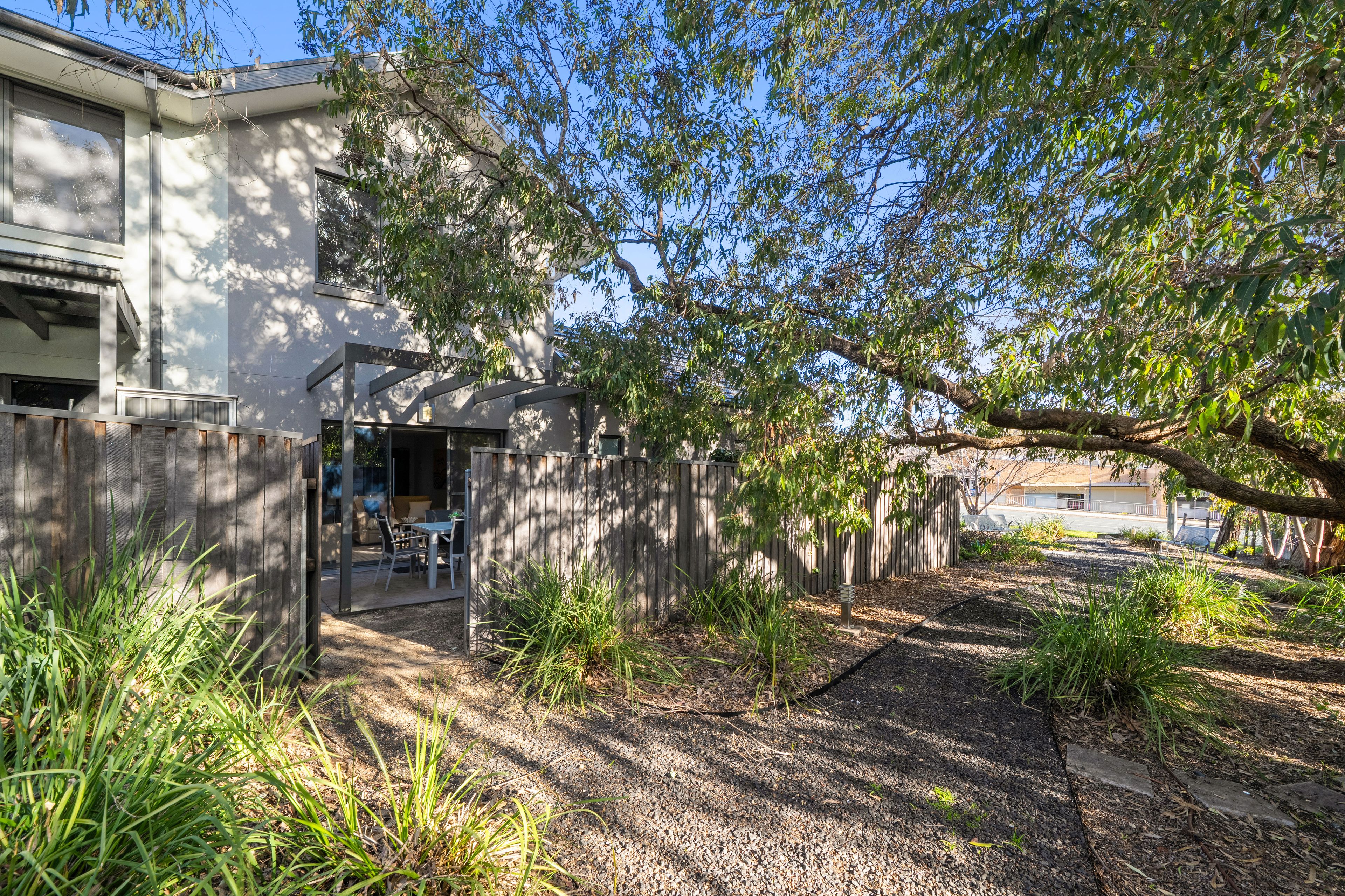 17/93 Nemarang Crescent — photo from Ray White Canberra