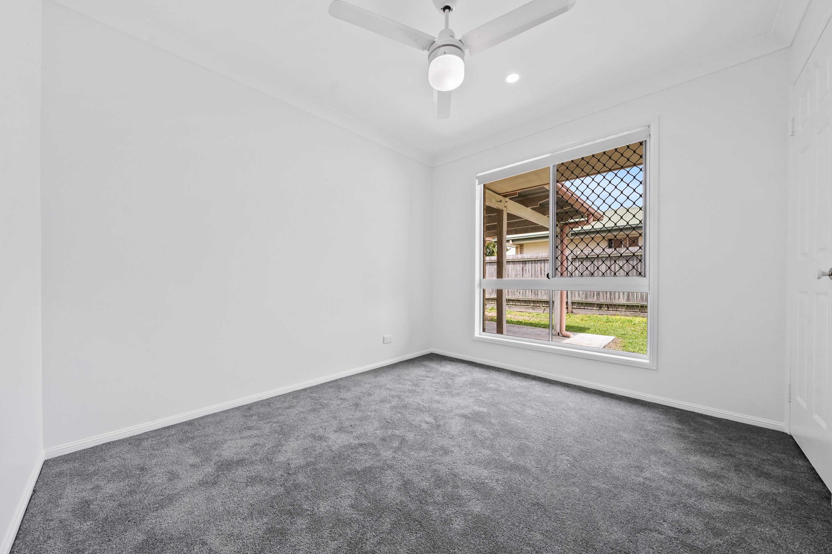 12 Vernon Court — photo 8 of 11