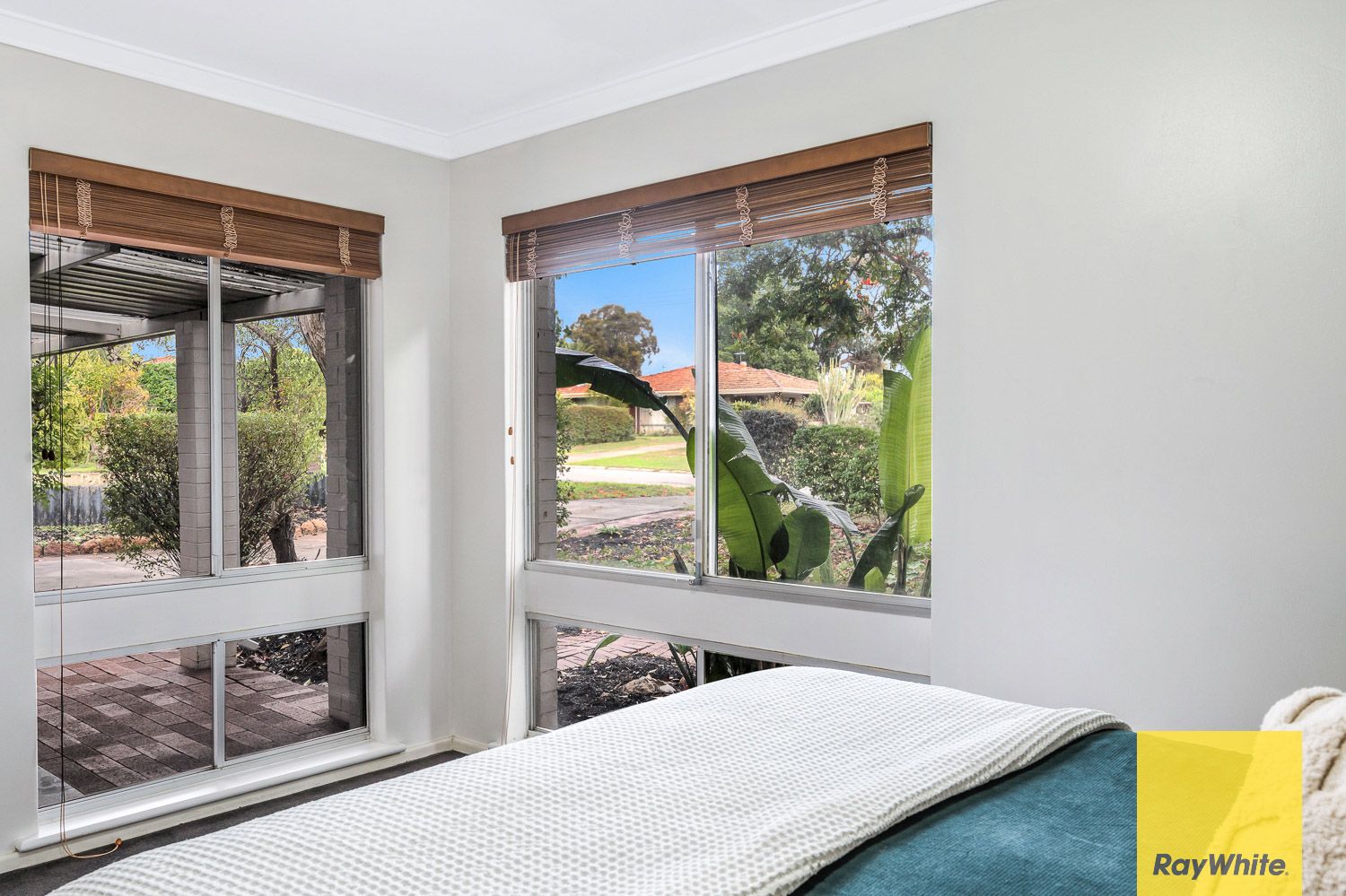 79 Glyndebourne Avenue — photo 5 of 30