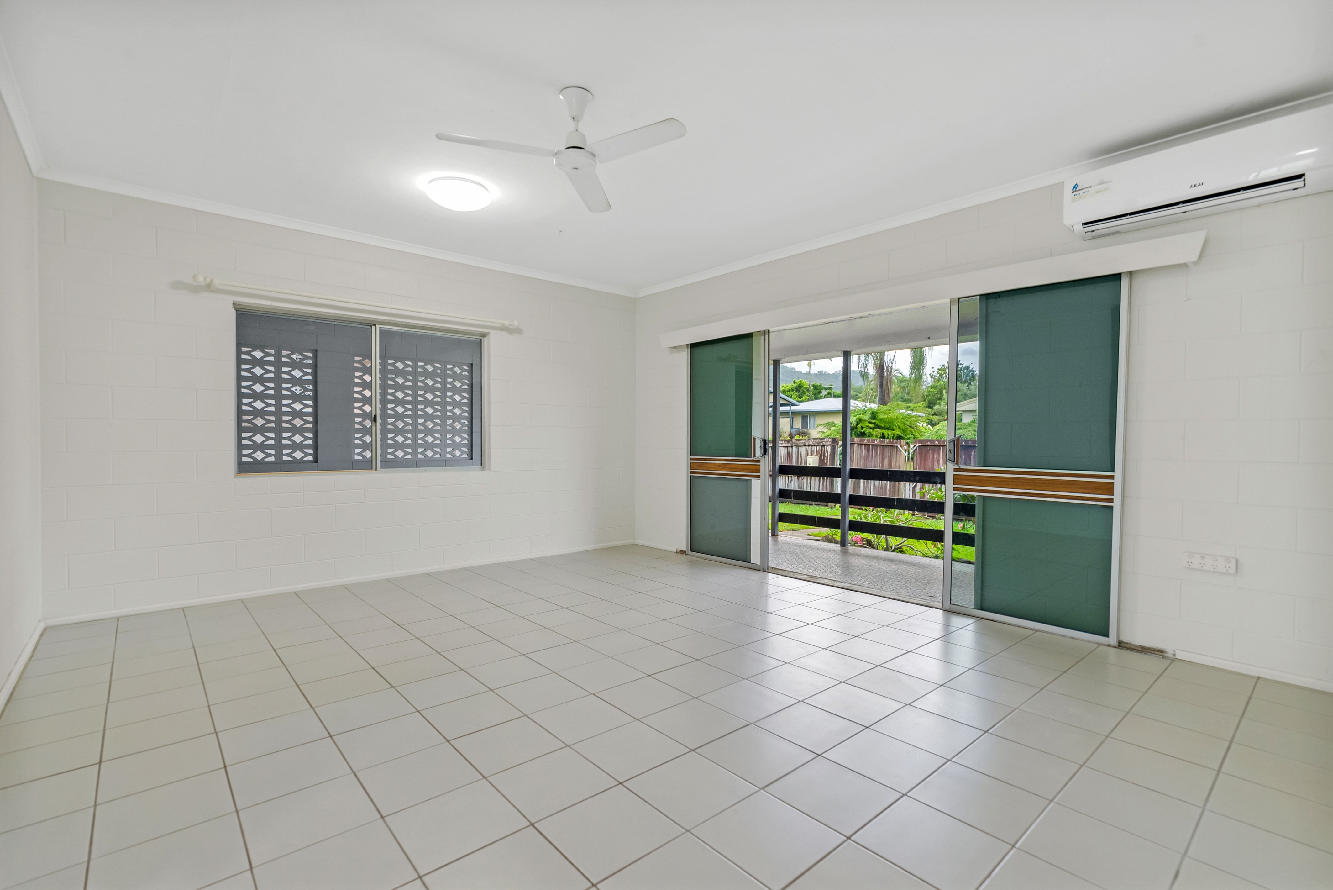 5 Solager Street, Manoora, QLD 4870