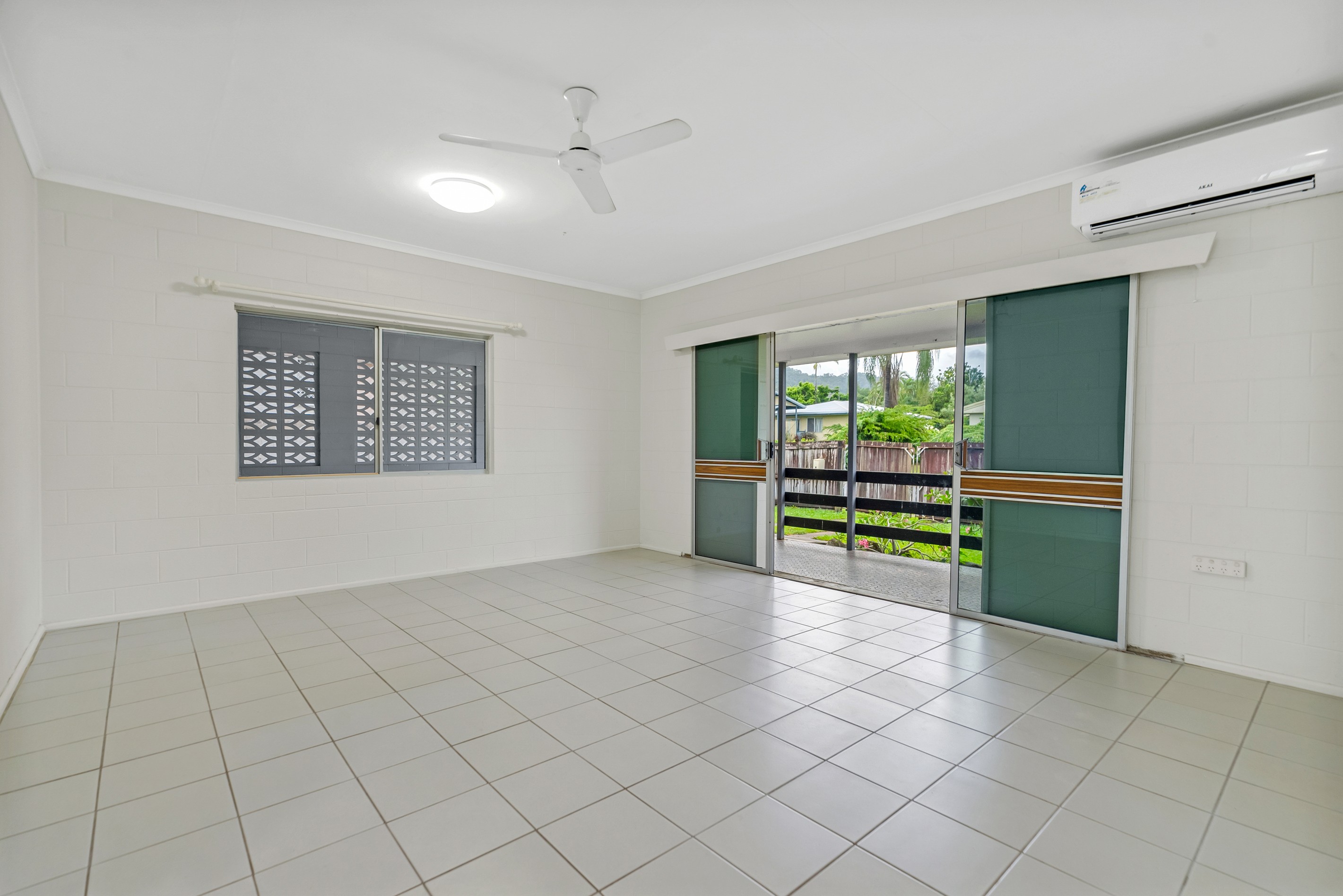 5 Solager Street, Manoora, QLD 4870