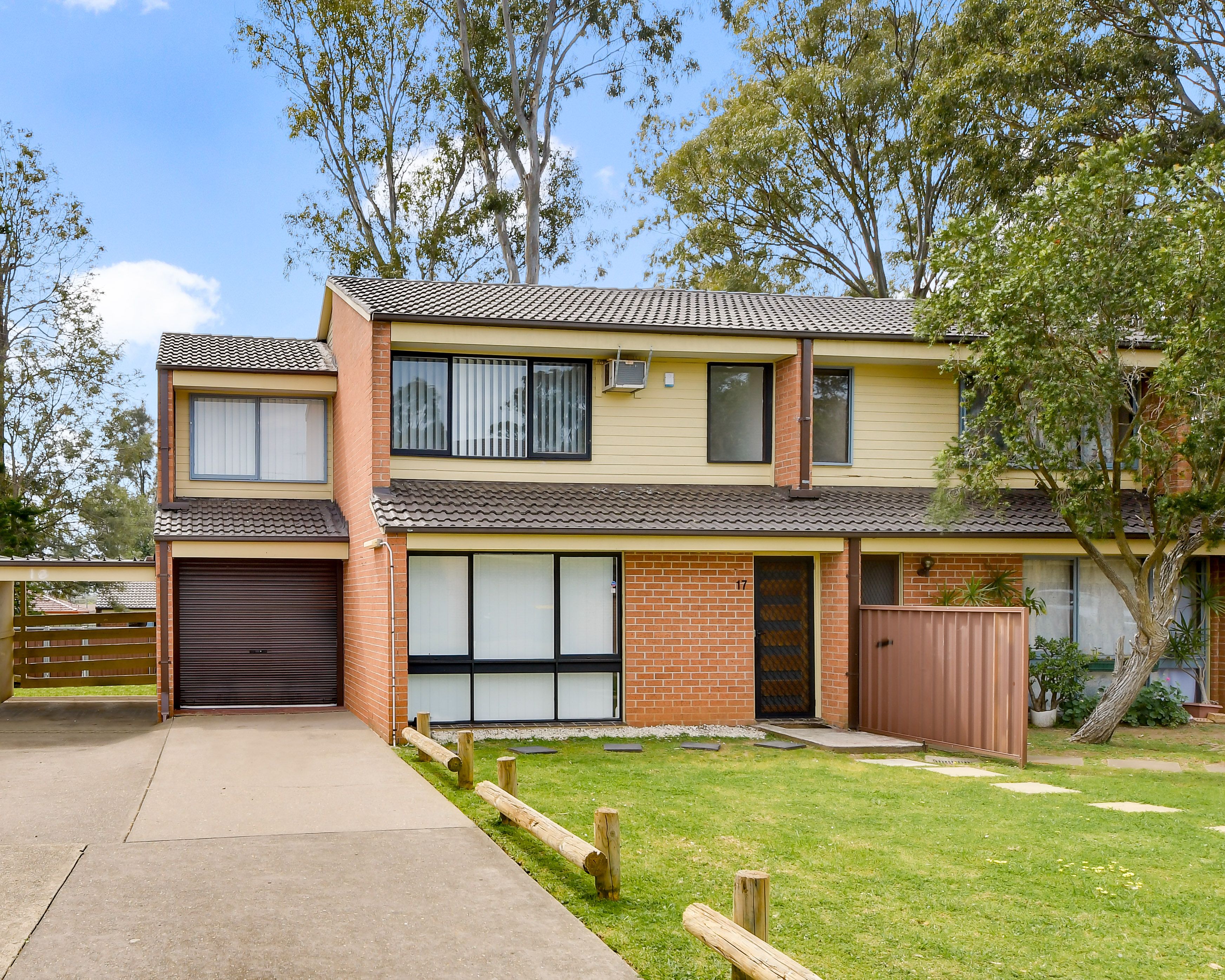 15-19 Fourth Avenue, Macquarie Fields NSW 2564