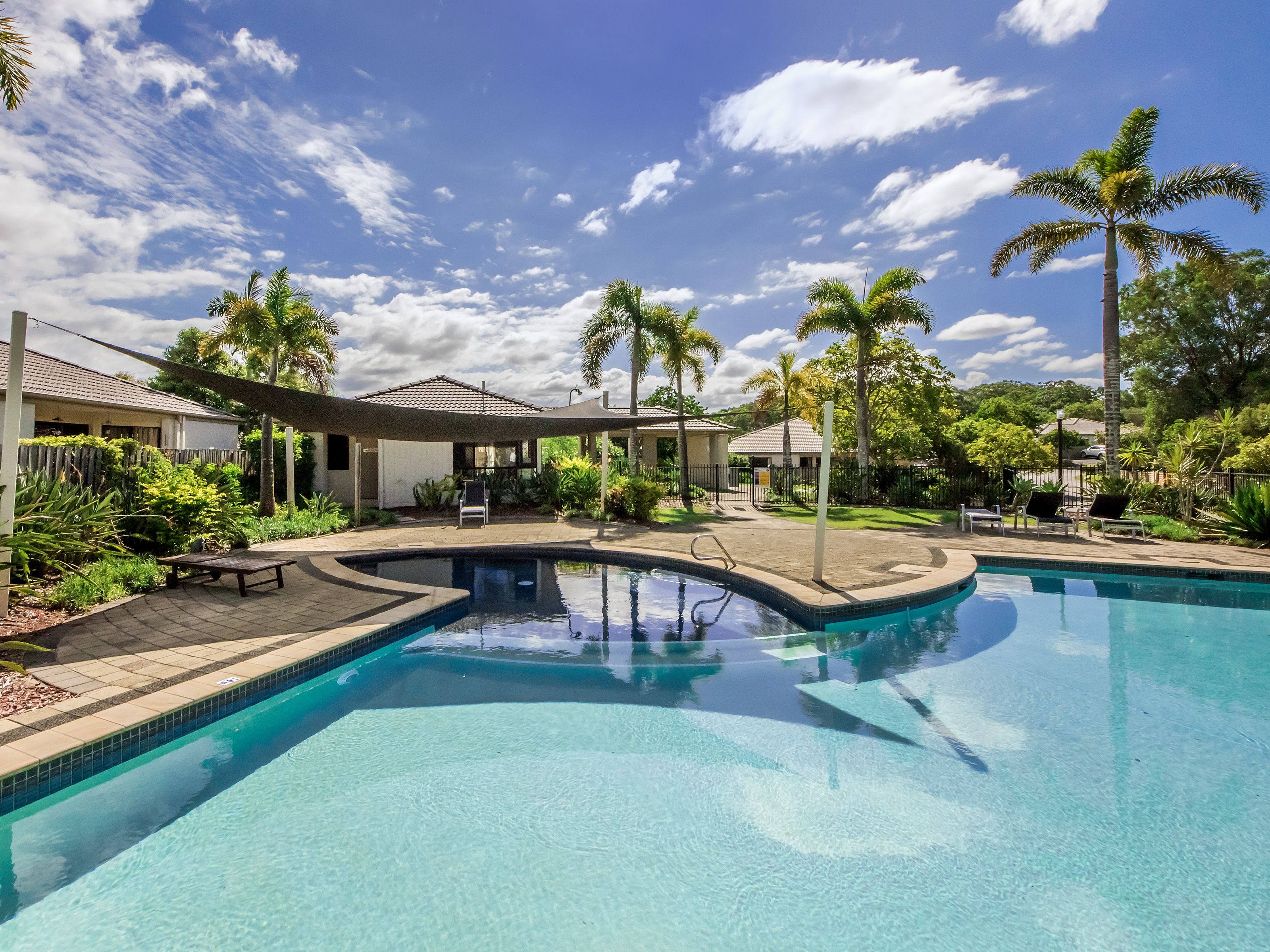 30/590 Pine Ridge Road, Coombabah, QLD 4216
