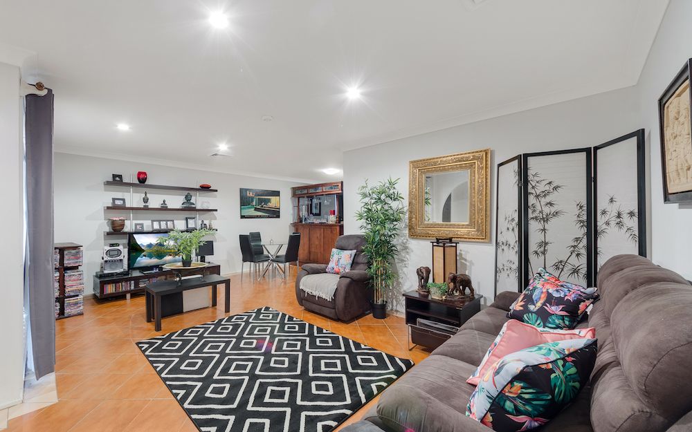 12 Goroka Street, Glenfield, NSW 2167