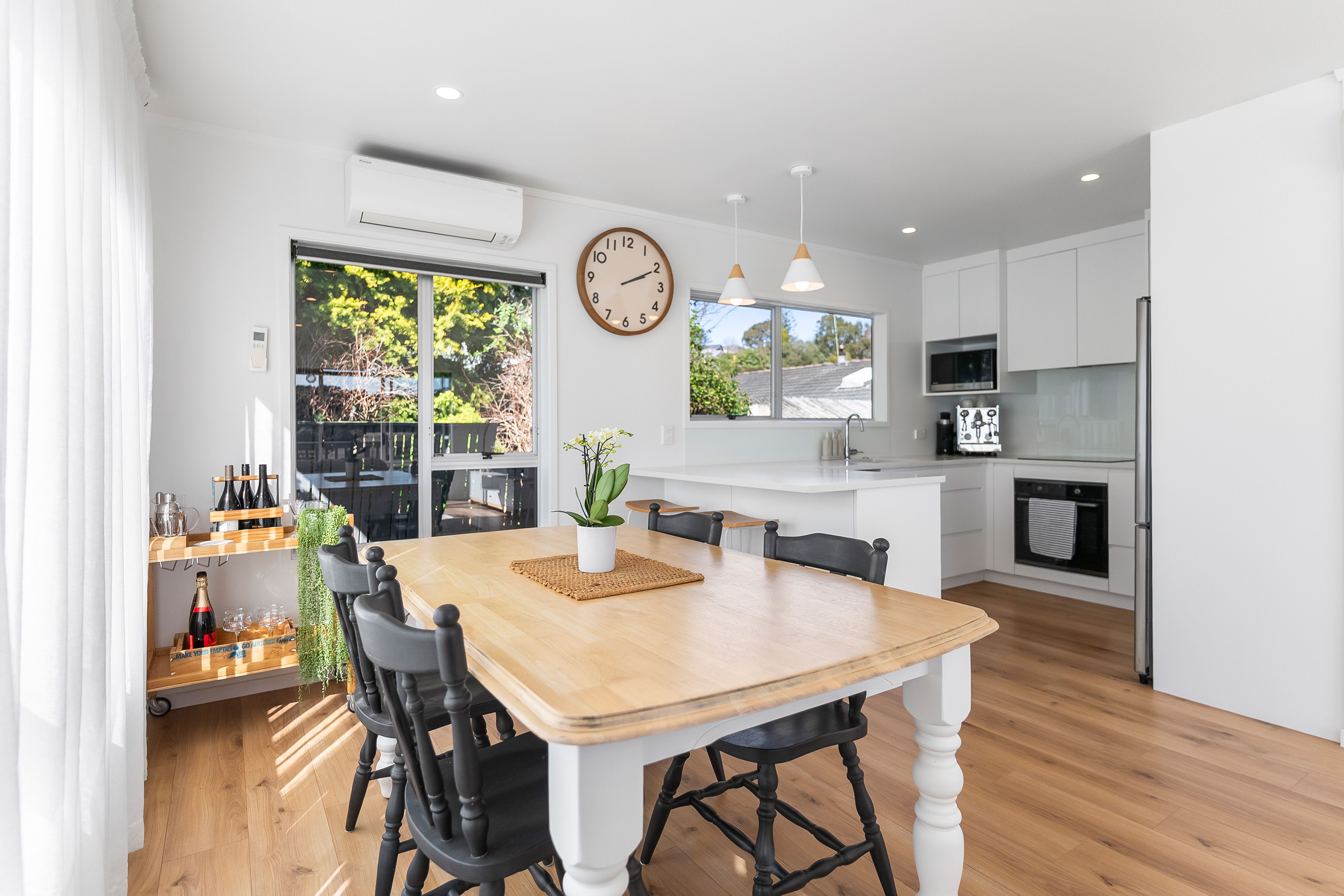 52 Bayview Road, Glenfield, North Shore City