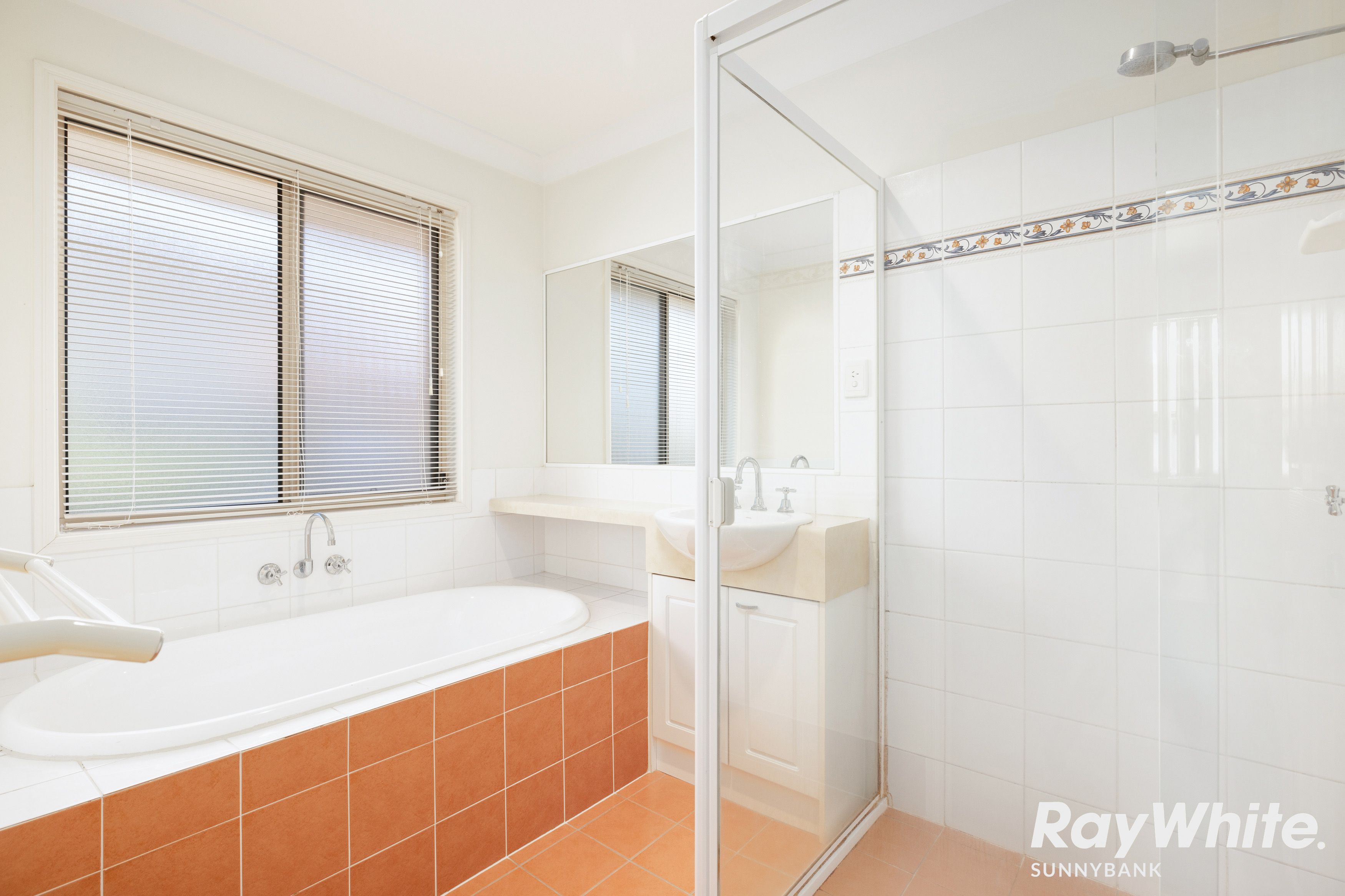 23 Yvonne Road — photo 9 of 10