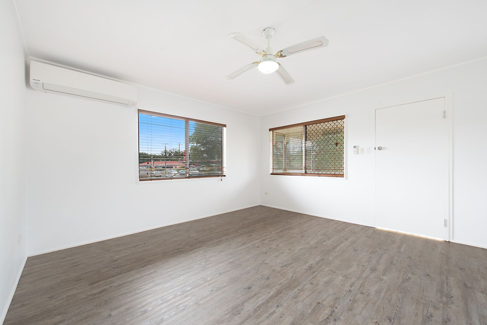 17 Dartmouth Street, Coopers Plains, QLD 4108