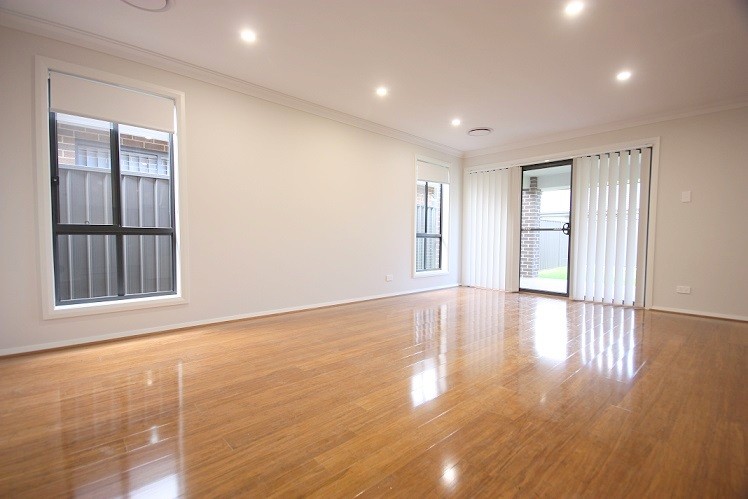 40 Silverton Street, Gregory Hills, NSW 2557