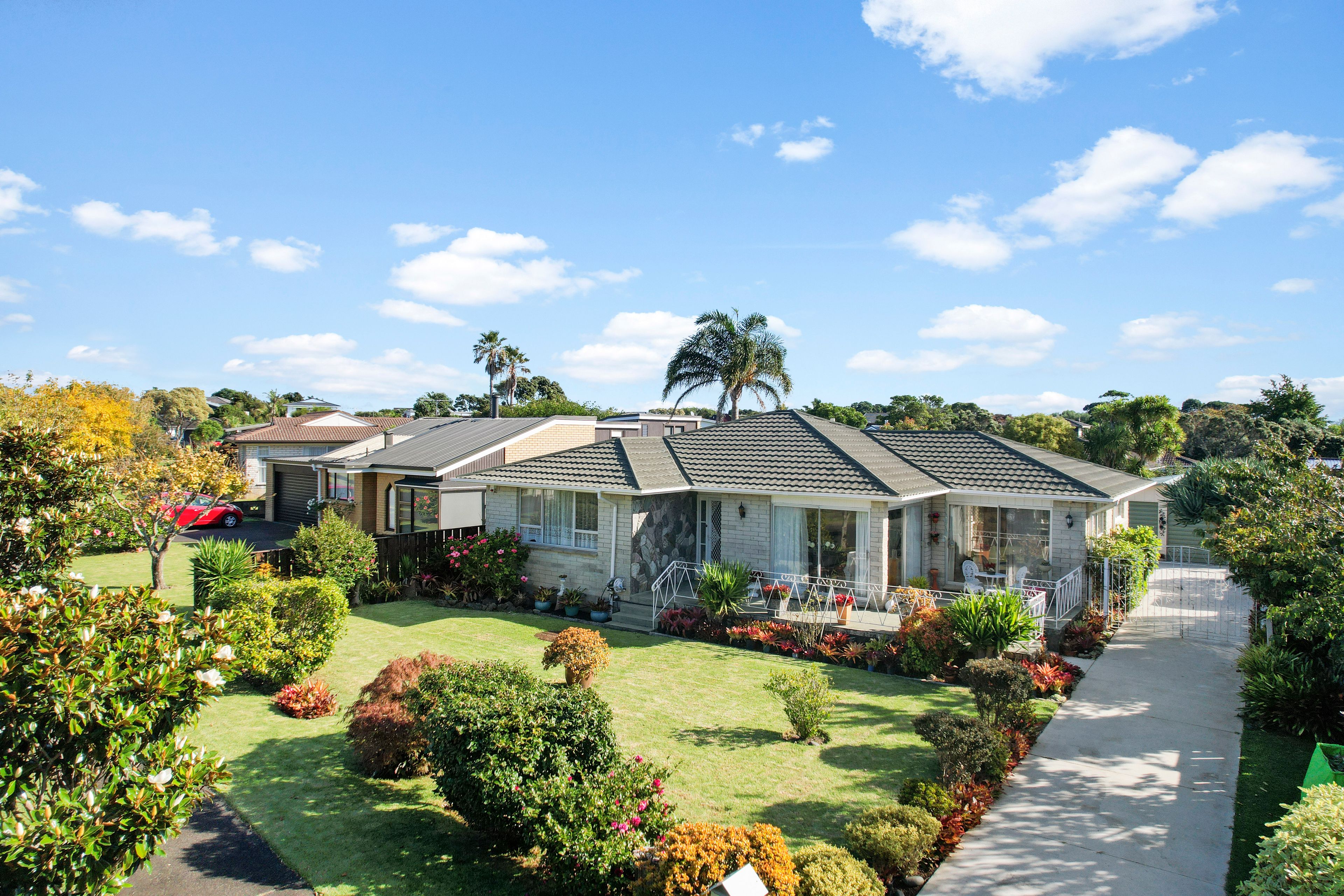 3 Claresholm Place, Mangere Bridge, Manukau City 2022 Sold House