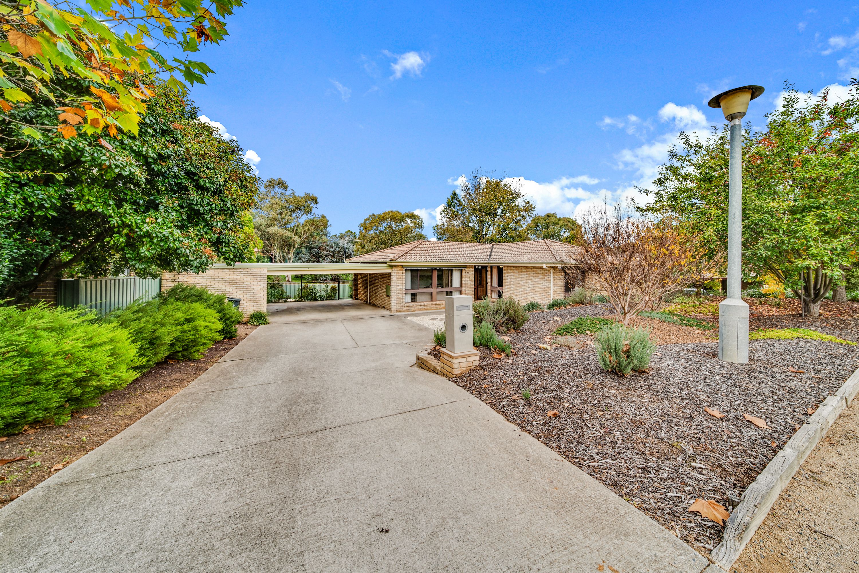 11 Whitfeld Street, Monash, ACT 2904