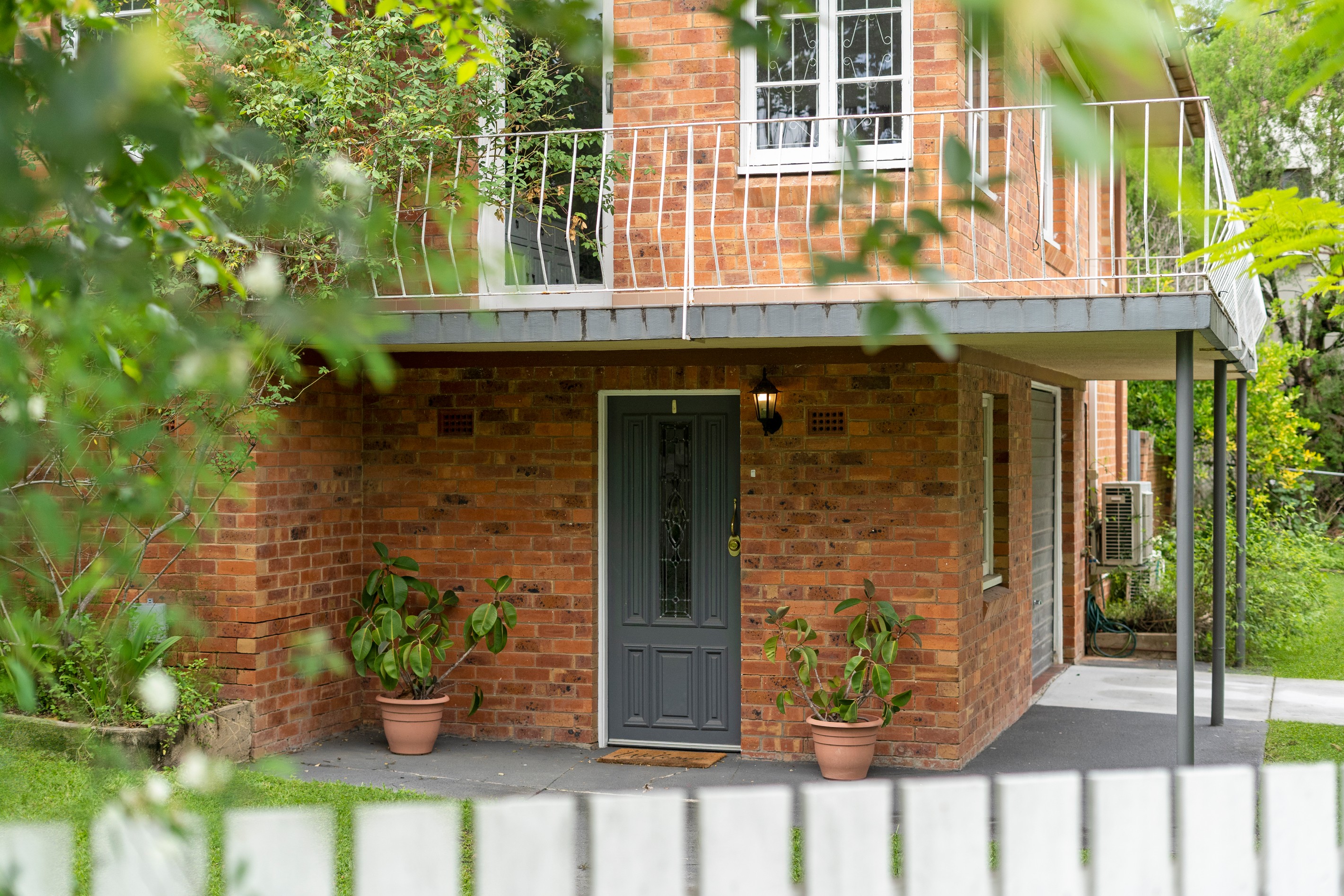 42 Brisbane Corso, Fairfield, QLD 4103