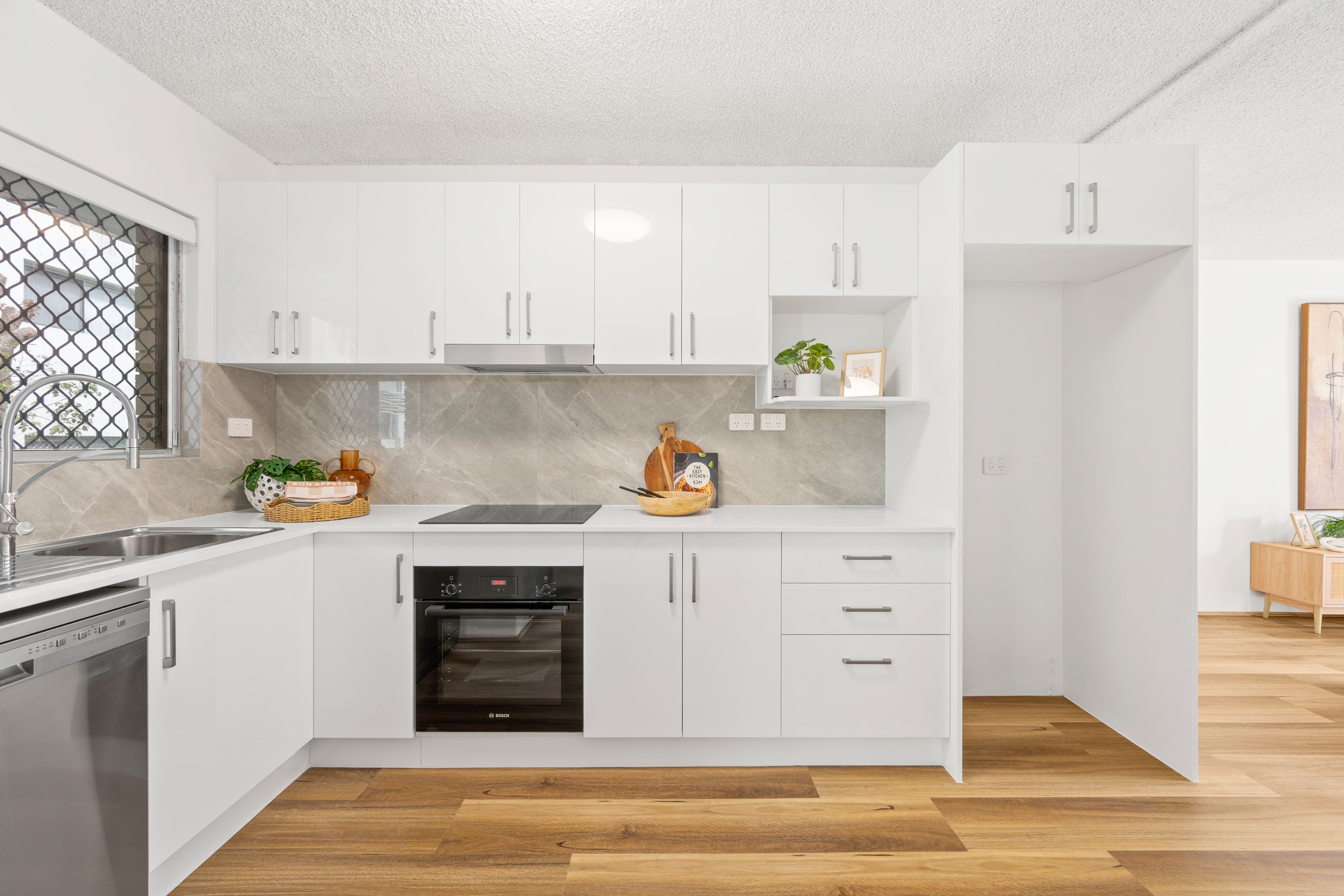 6/29 Old Burleigh Road — photo from Ray White Surfers Paradise