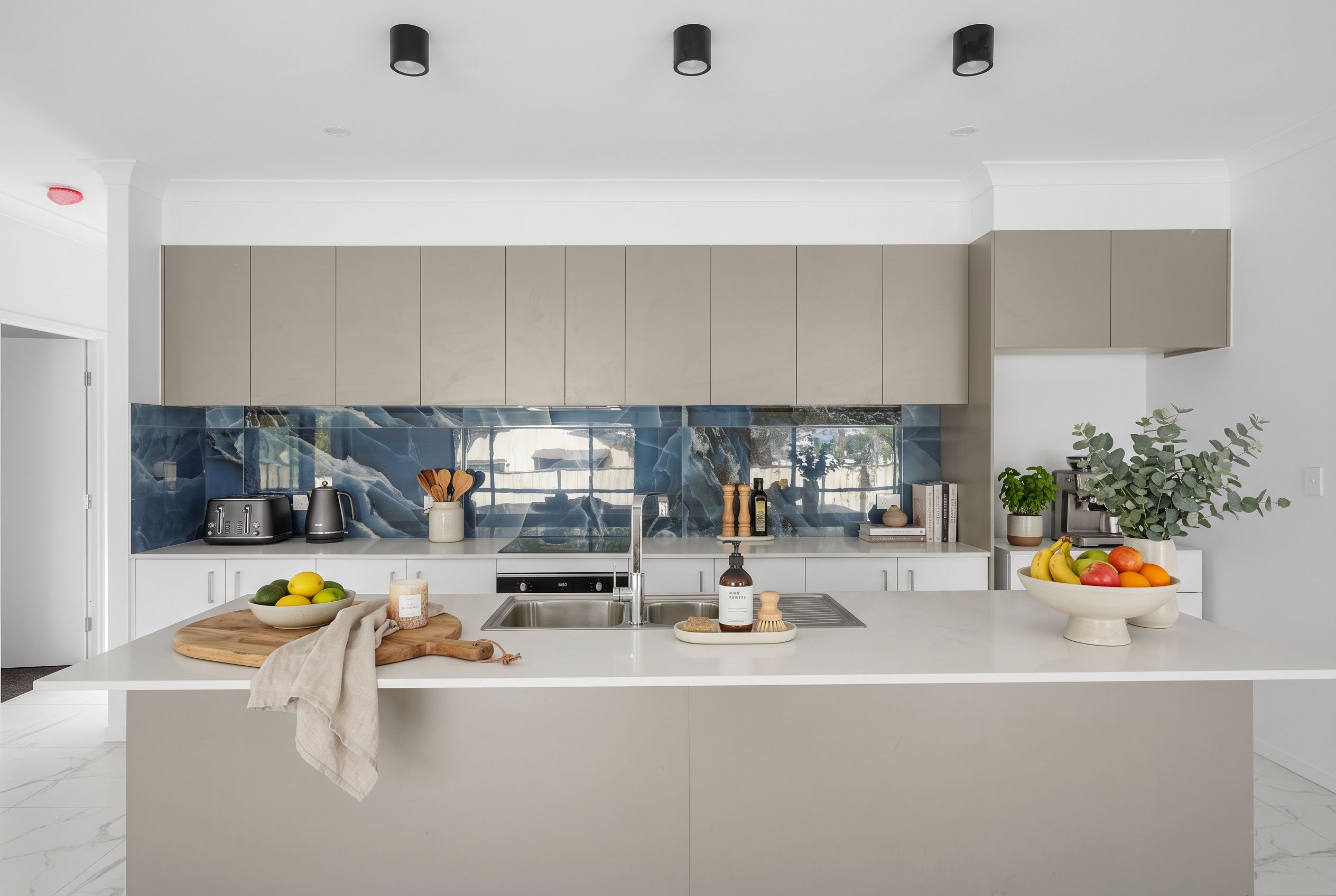 33 Spruce Street, Loganlea, QLD 4131