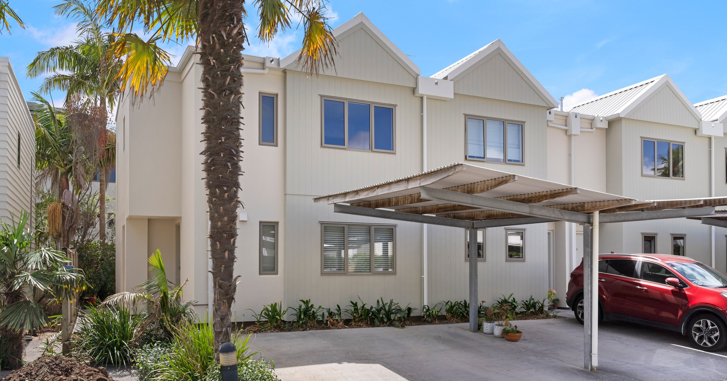 41B/21 Hunters Park Drive, Three Kings, Auckland City 1024 - Sold House ...
