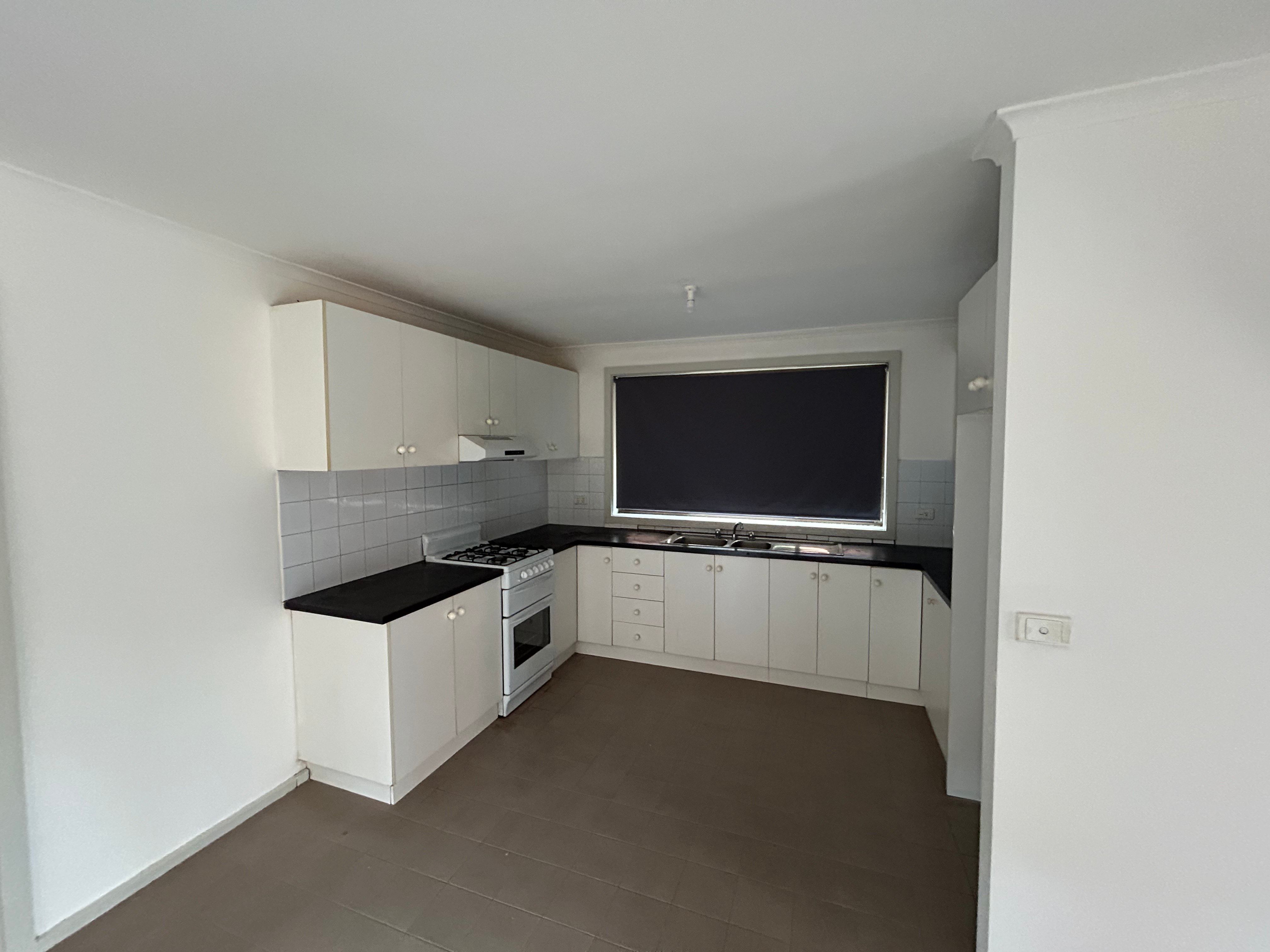 2/62 Heversham Grove, Greenvale, VIC 3059