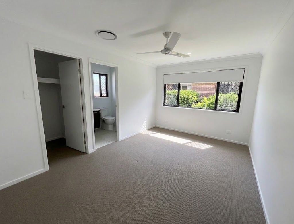 10 Aurora Street, SPRING MOUNTAIN, QLD 4300