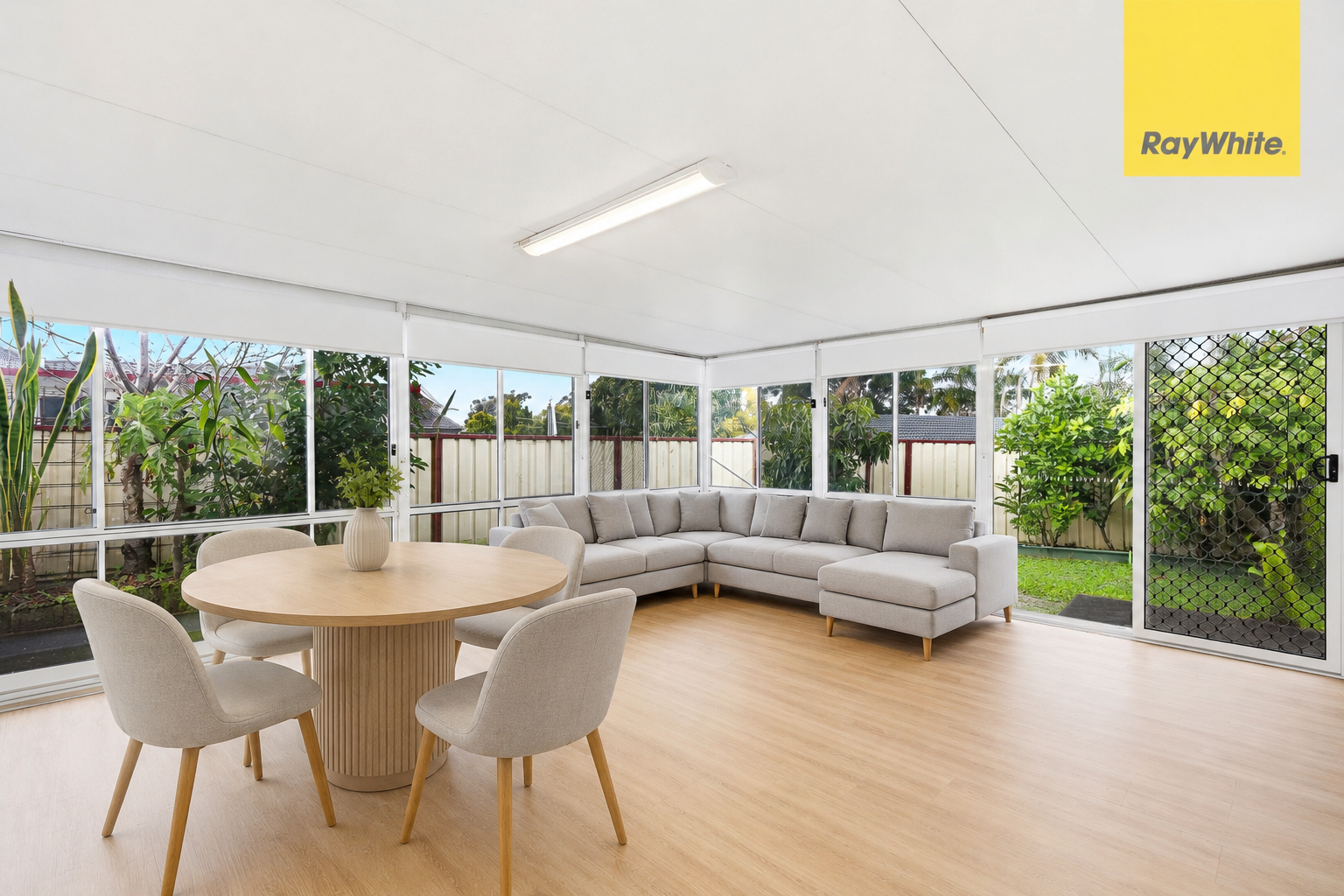 15 Carroll Crescent — photo 5 of 15