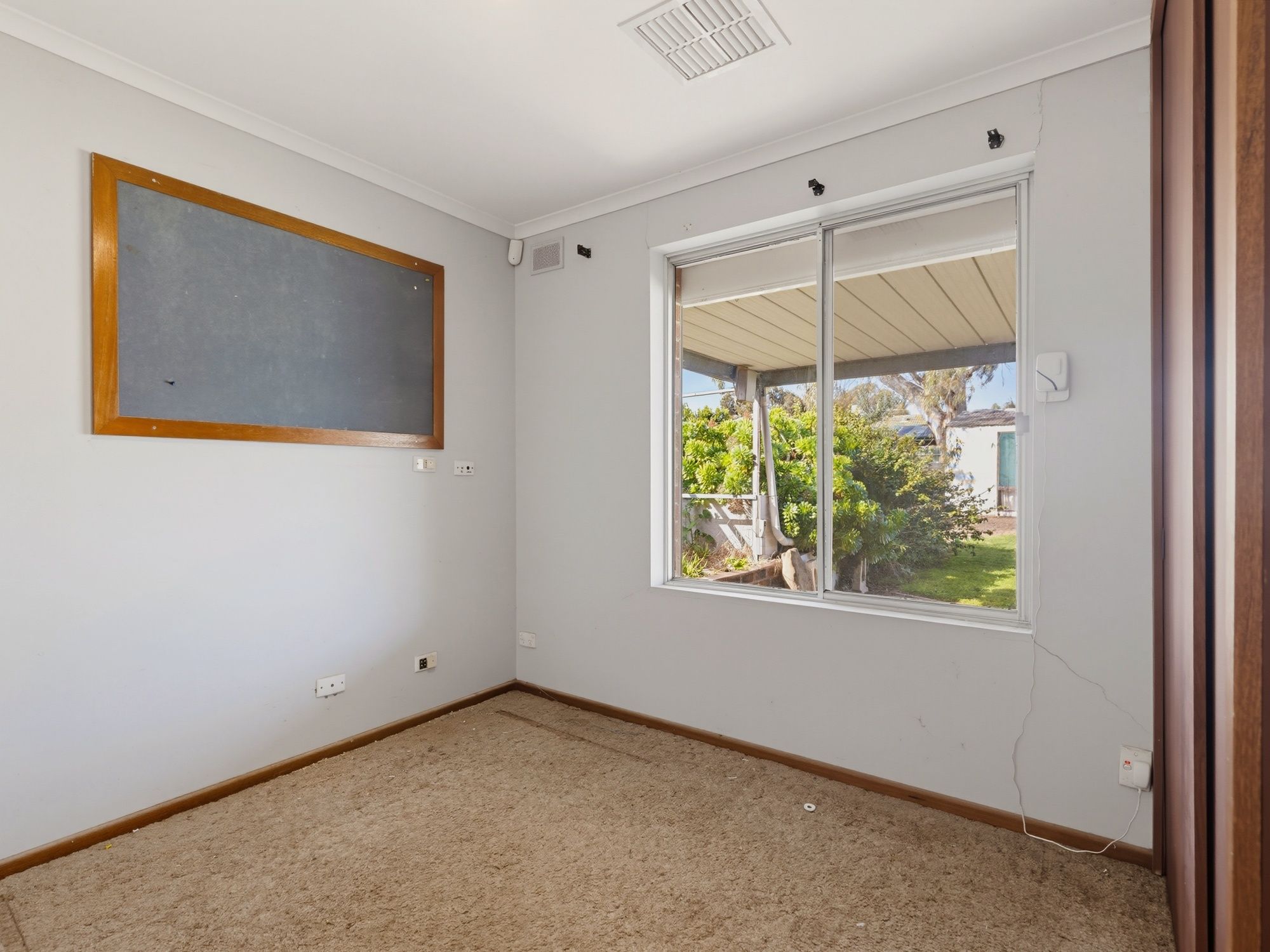 36 Prince Charles Street — photo 10 of 14